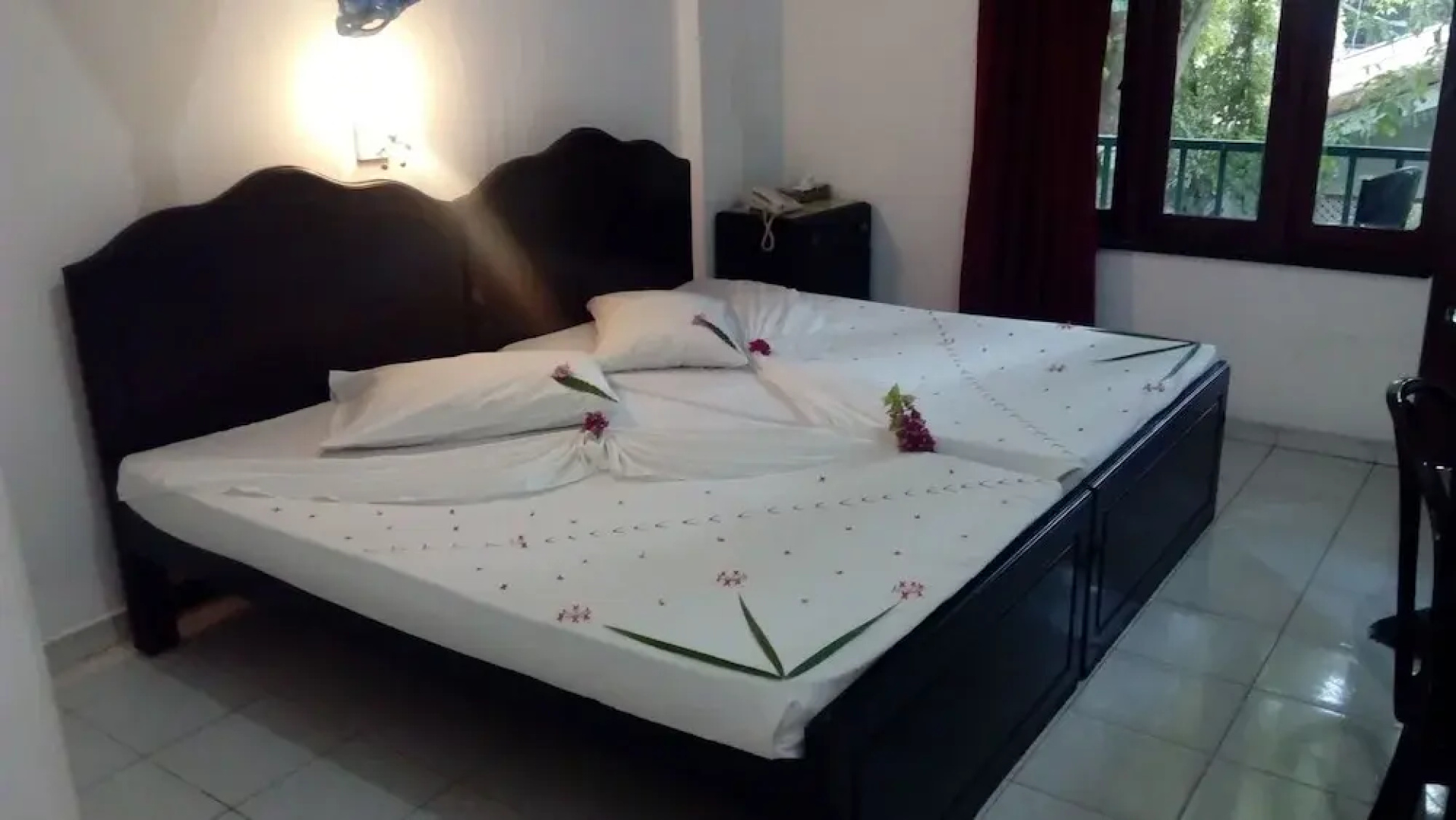 Sarathchandra Tourist Guest House