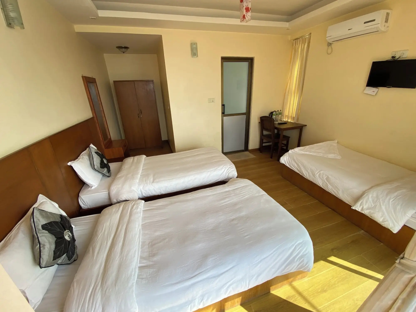 Ratna Giri Resort