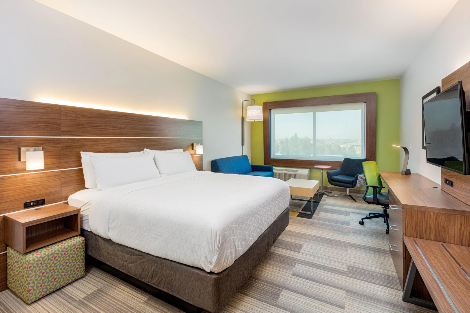 Holiday Inn Express & Suites Moreno Valley - Riverside by IHG