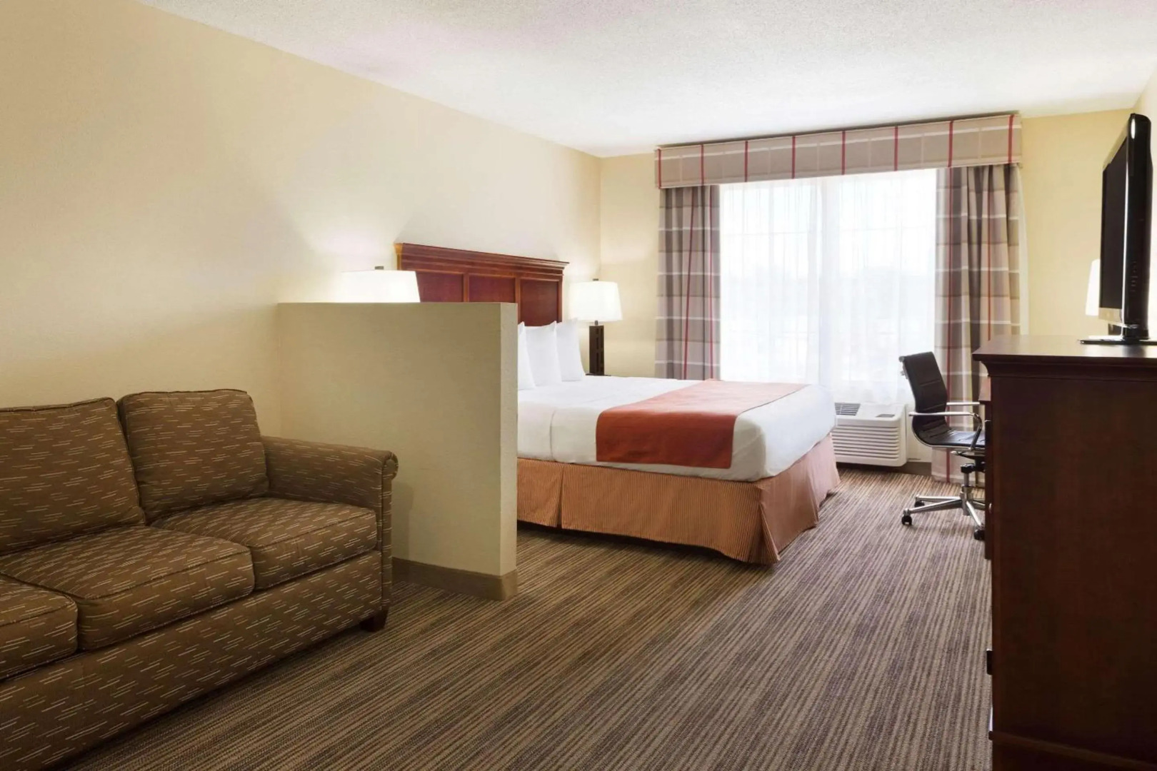 Country Inn & Suites by Radisson, Macedonia, OH