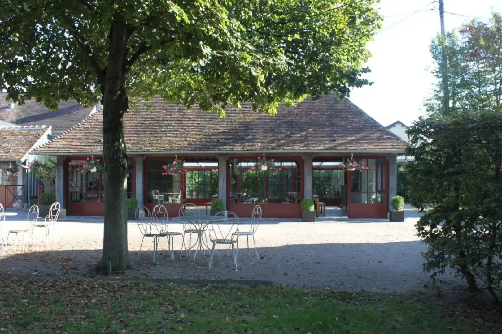 Aux Trois Damoiselles