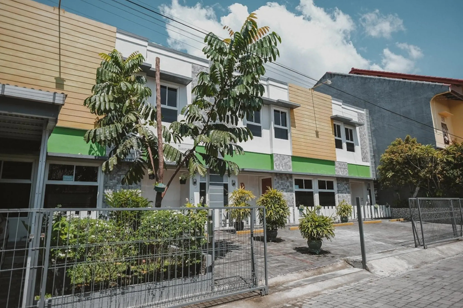 RedDoorz near Ambarukmo Yogyakarta