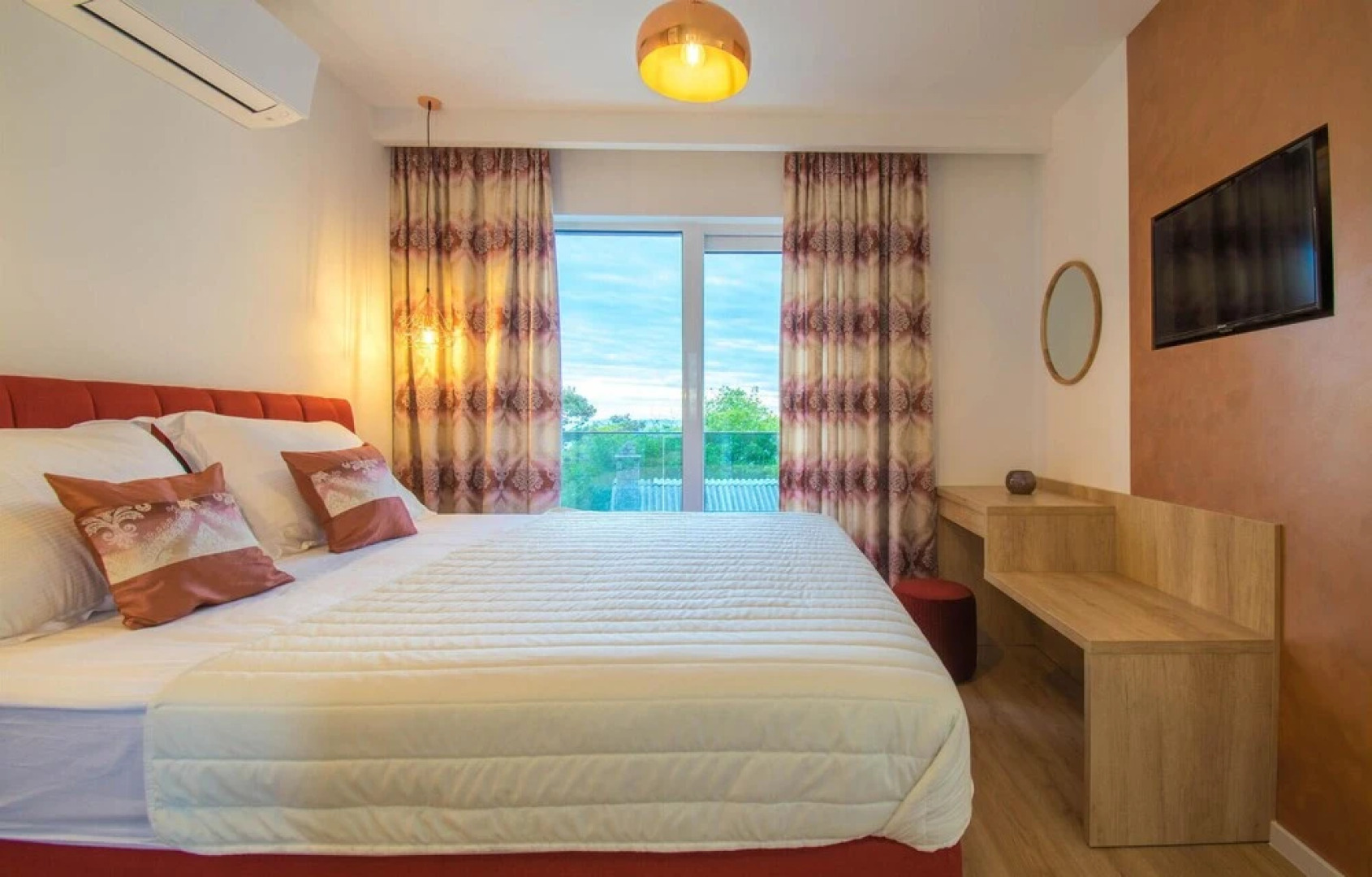 Beautiful Home in Bast With Outdoor Swimming Pool, Wifi and 3 Bedrooms