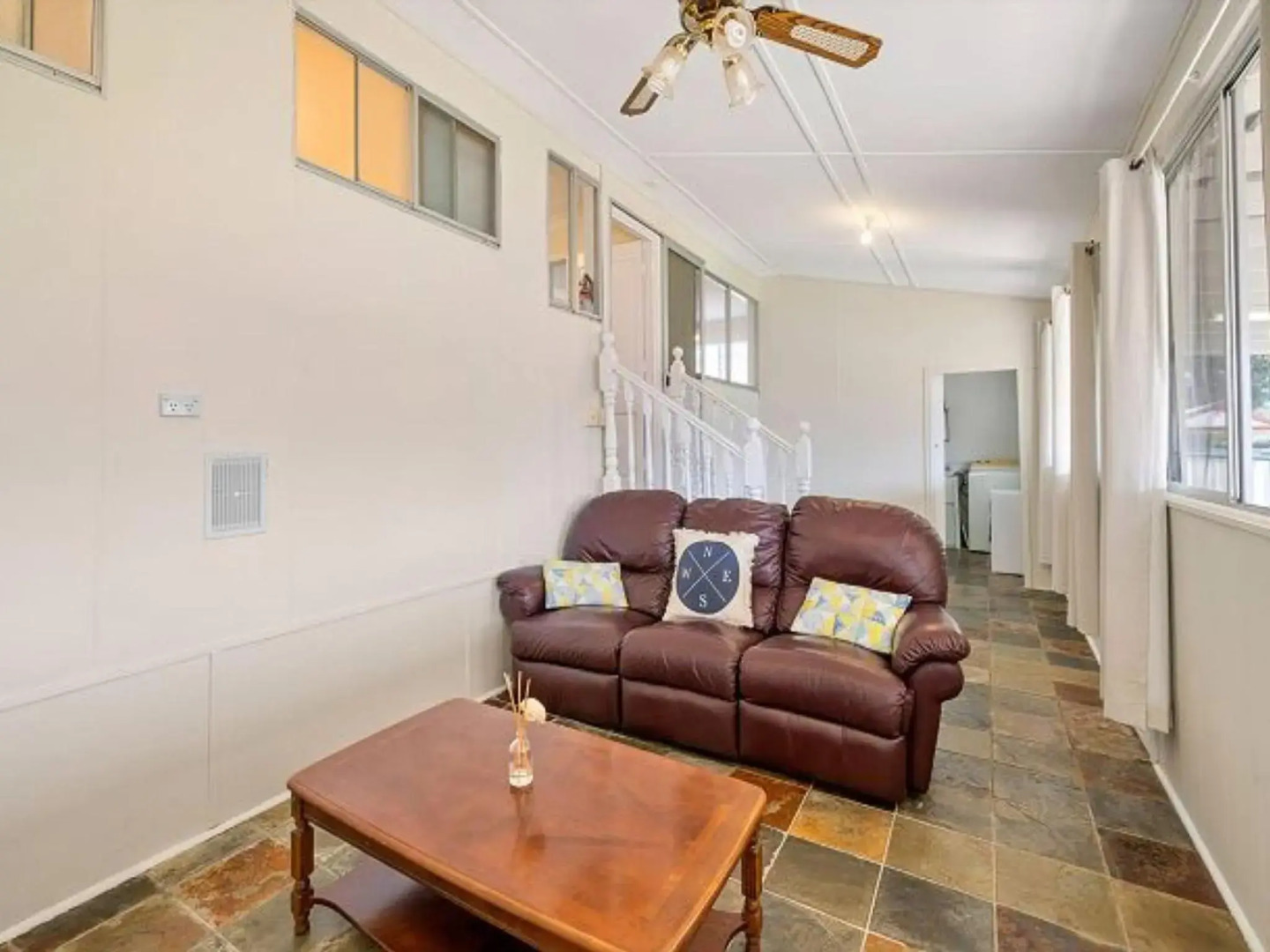 Walk to Everything In Huskisson Central Location and Sleeps 10