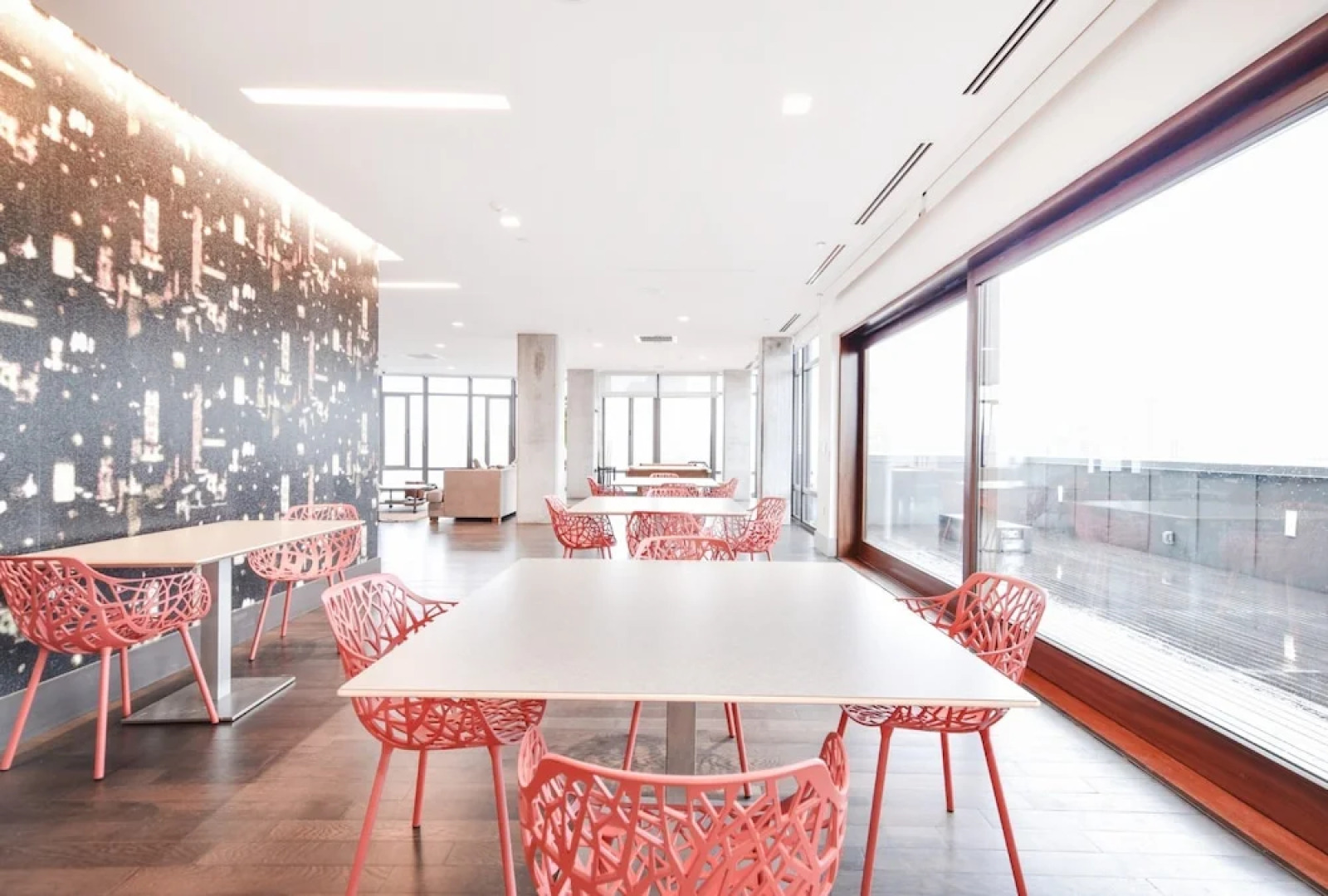 Global Luxury Suites at Seaport