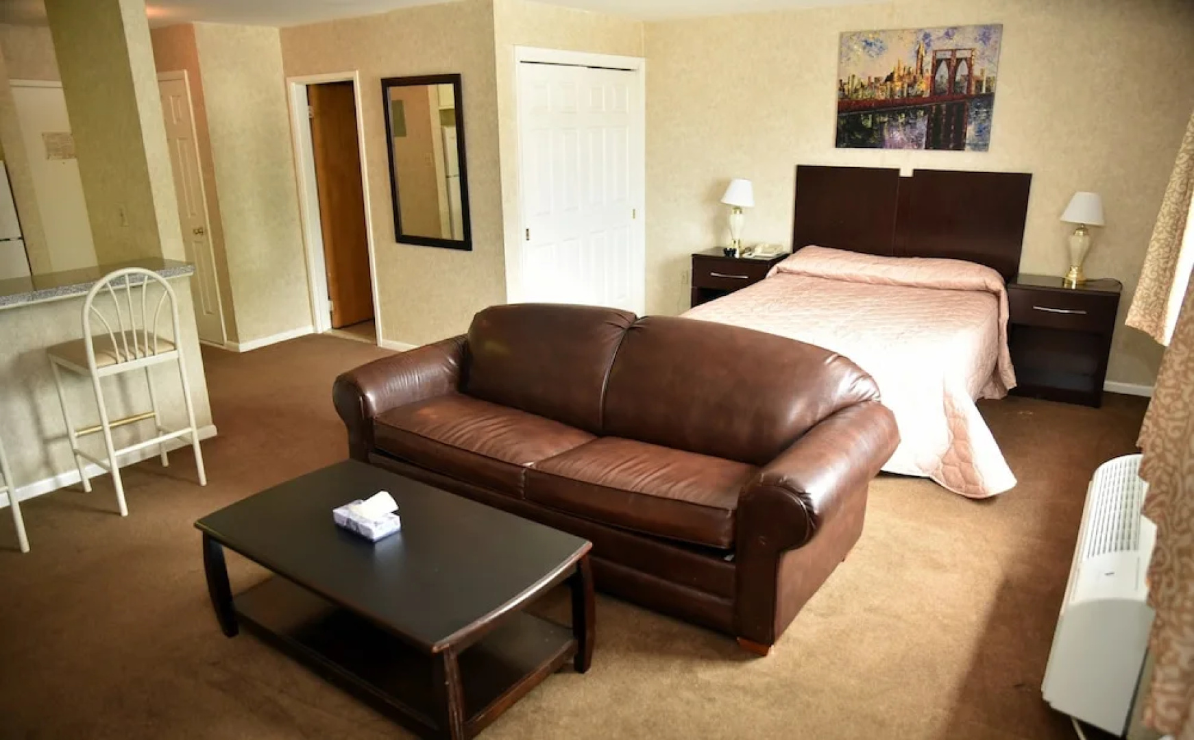 Swan Hotel & Suites