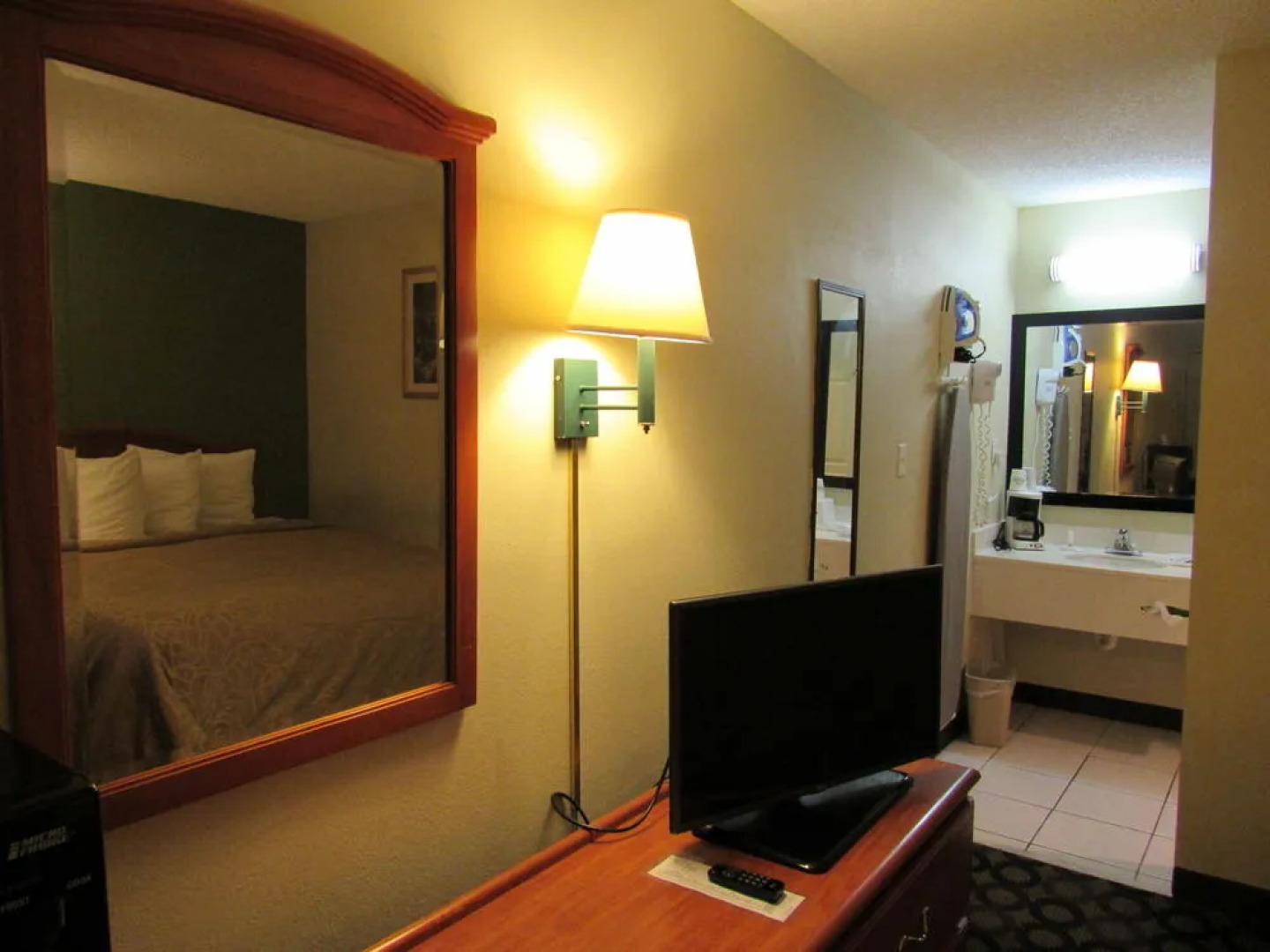 Howard Johnson Inn Ashburn