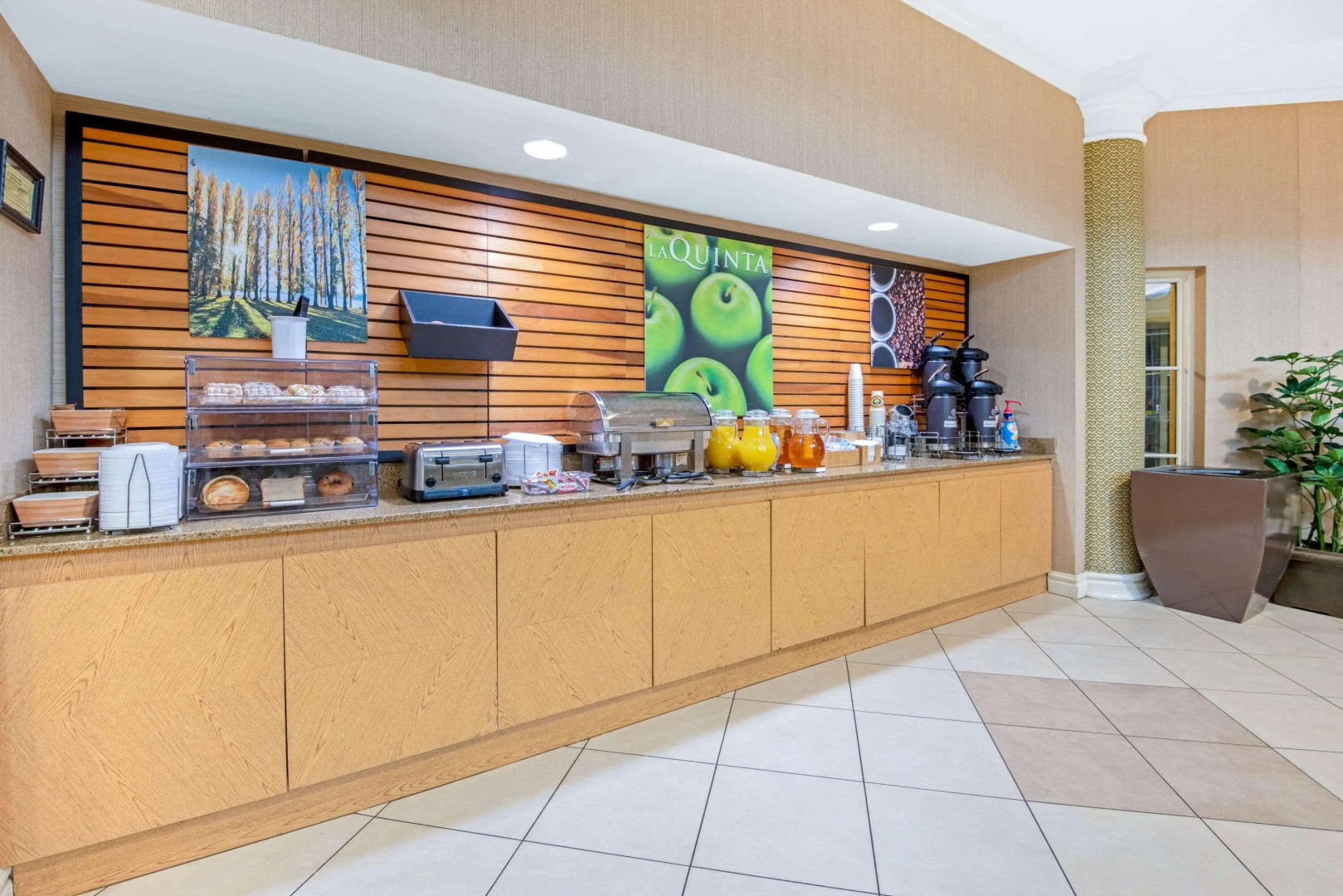 La Quinta Inn & Suites by Wyndham Sherman