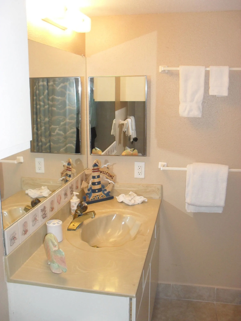 Seascape Deluxe Beach Condos by A B Sea Rentals