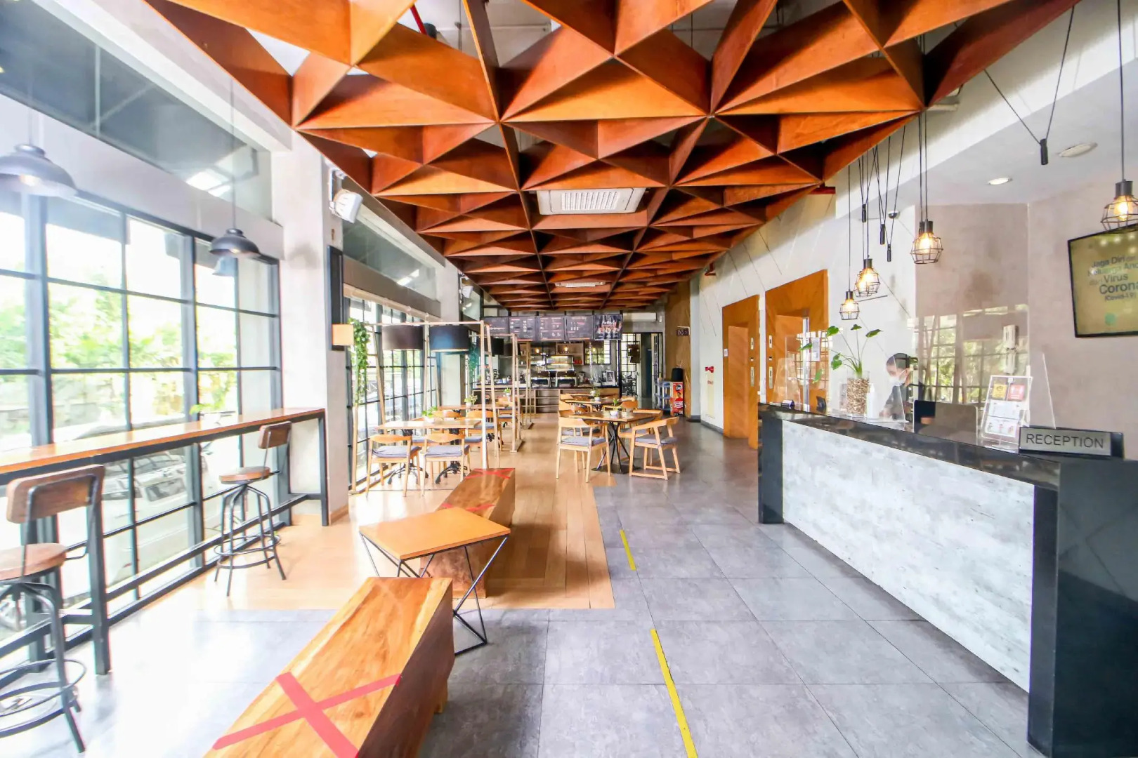 Cleo Hotel Jemursari