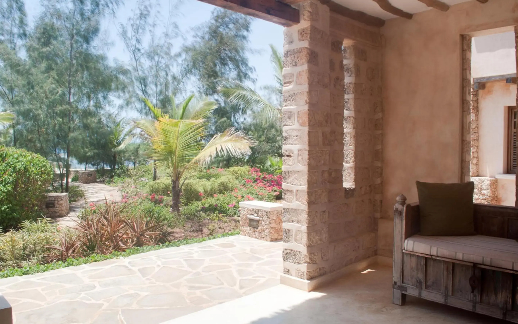 The Charming Lonno Lodge