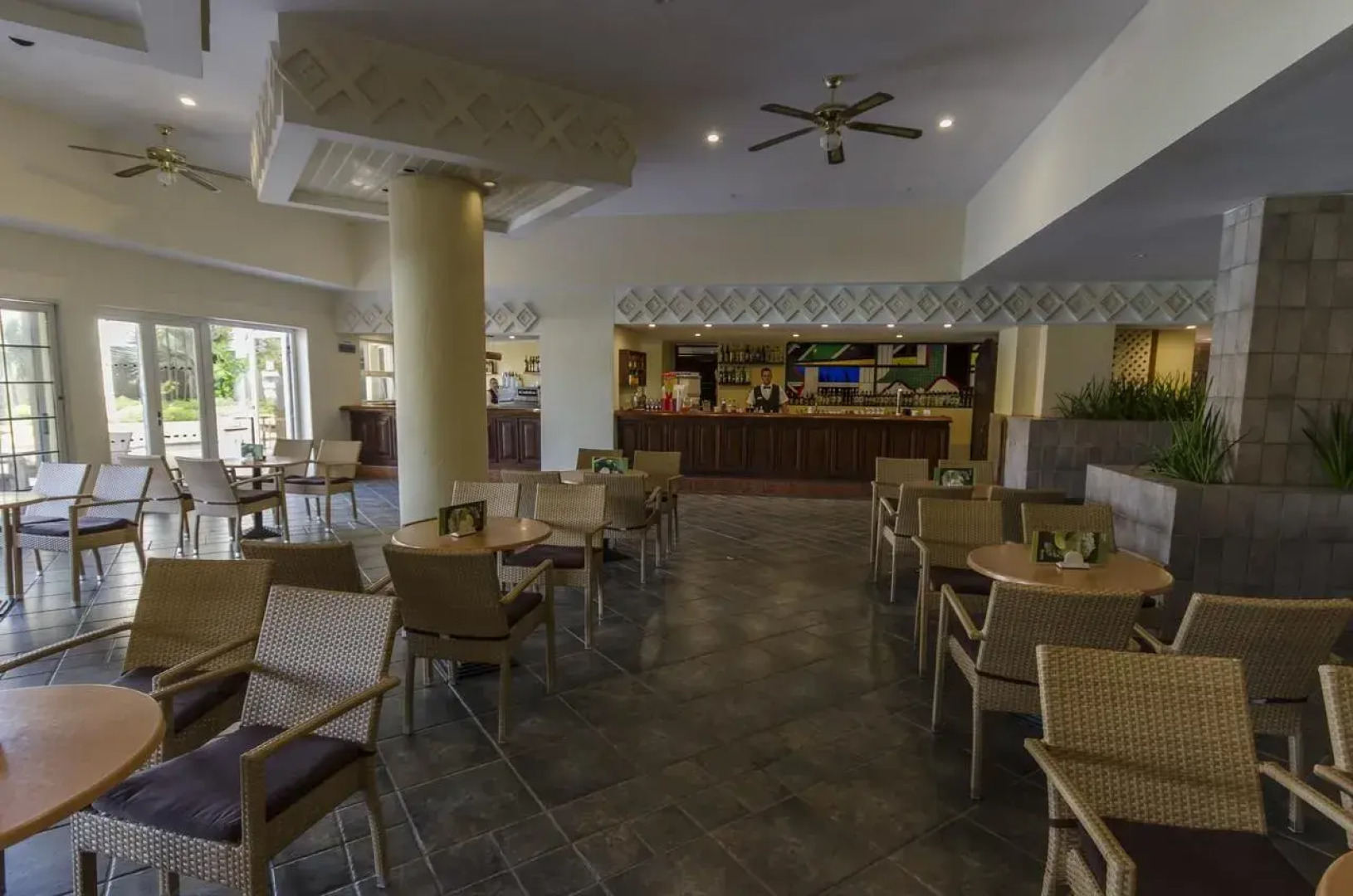 Occidental Arenas Blancas