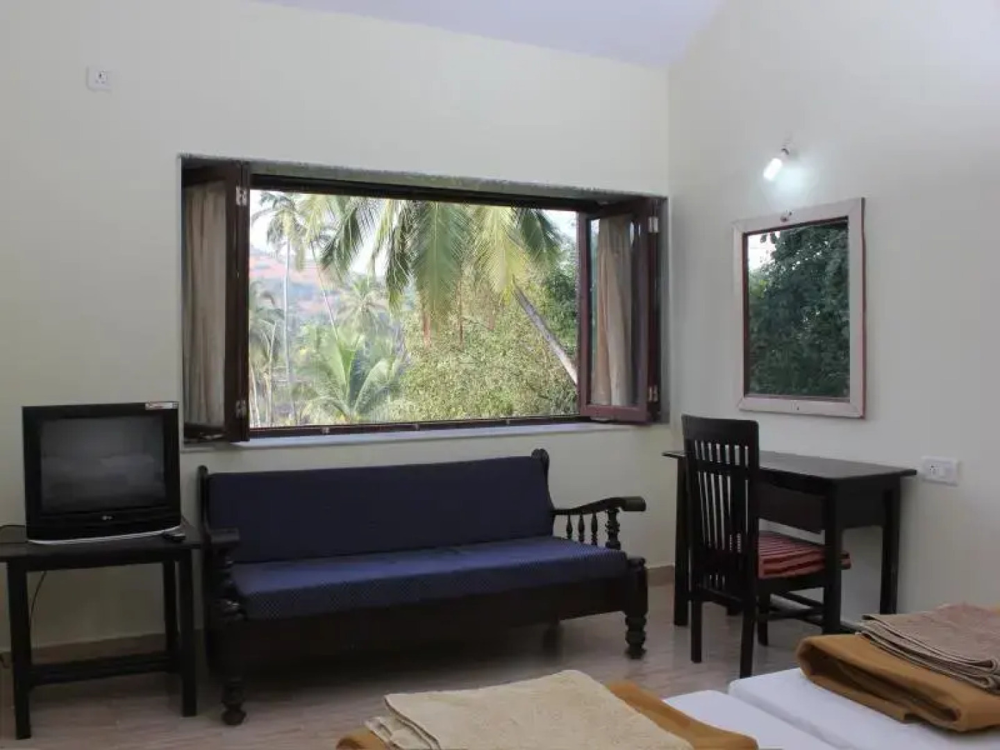 OYO 833 Hotel Prince Santosh Holiday Homes