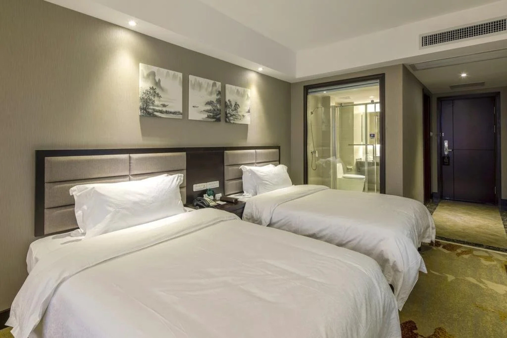 Camphor Forest Hotel