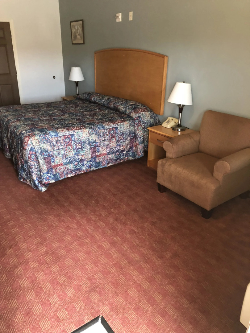 Whitesboro Inn & Suites