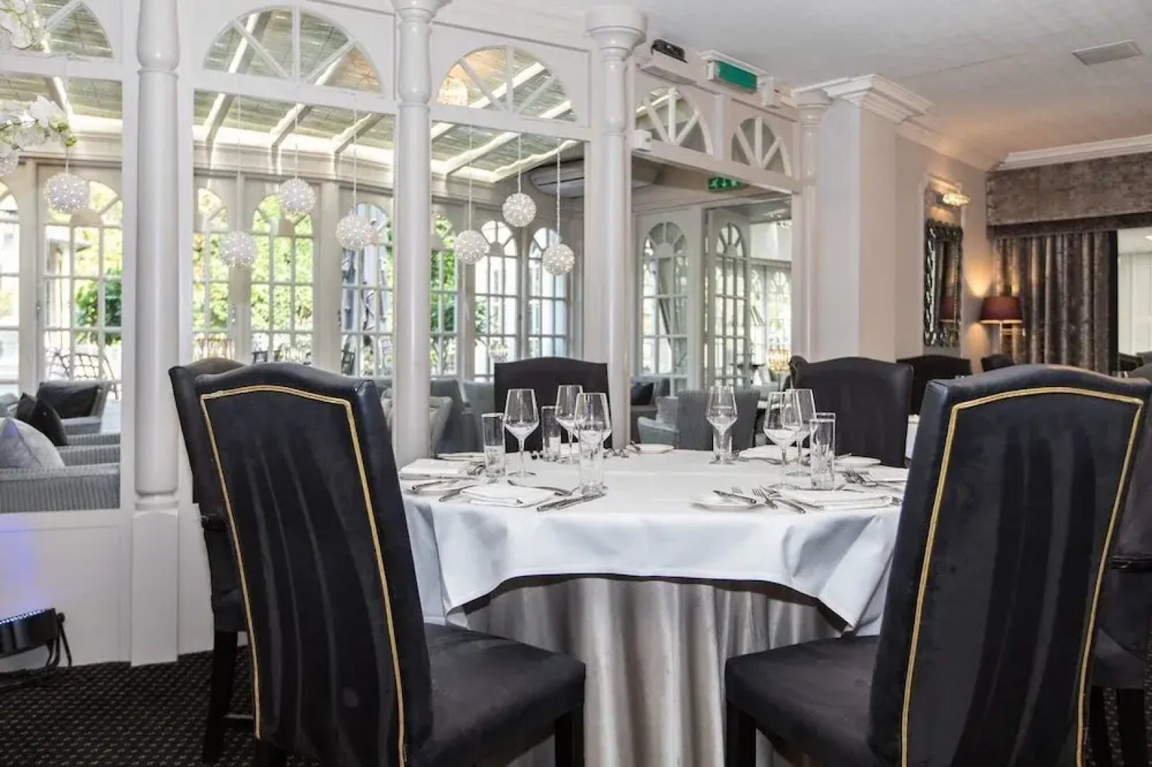 Lord Bute Hotel & Restaurant