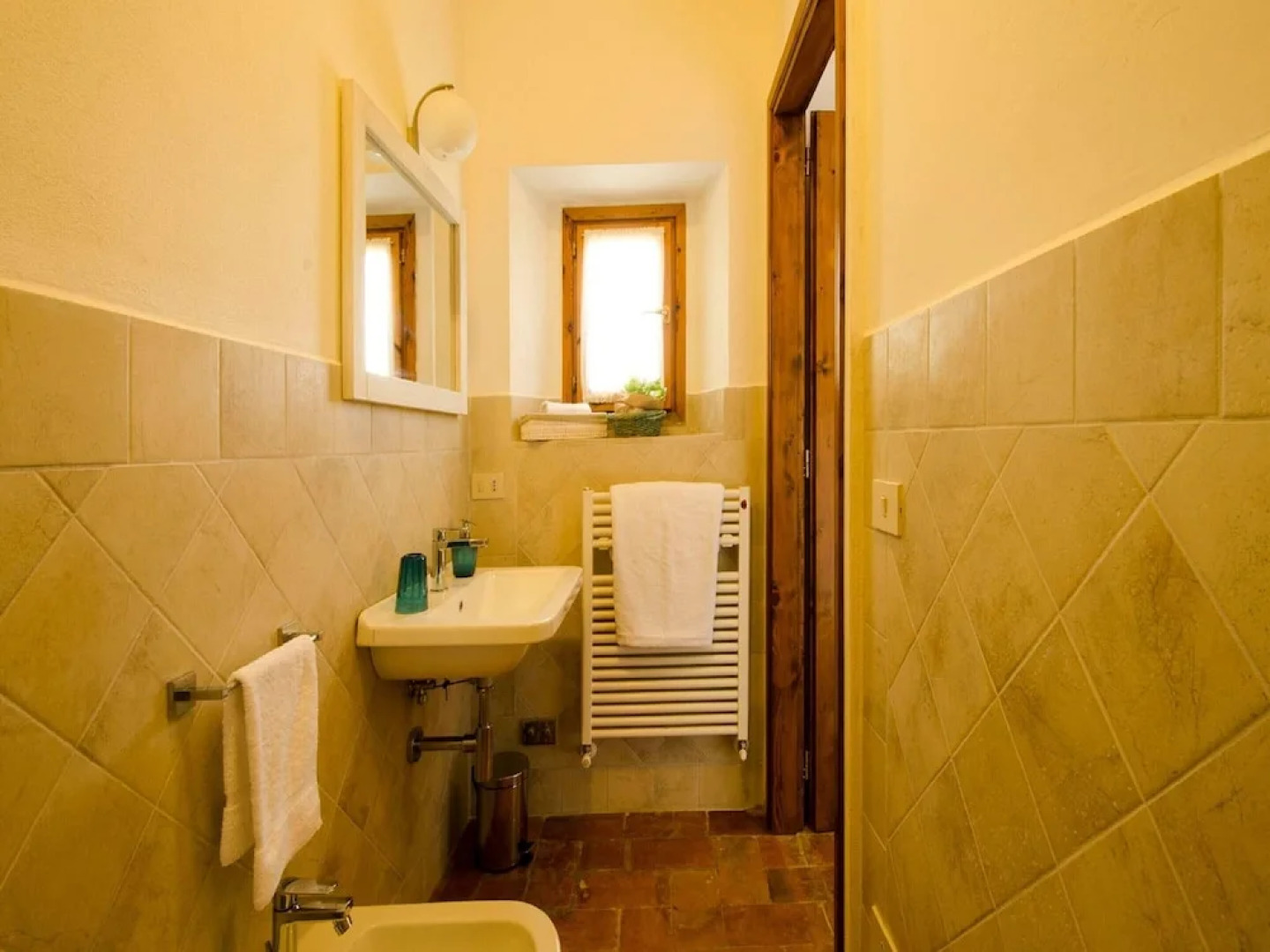 Agriturismo Poggio di Montepescoli - L'aia