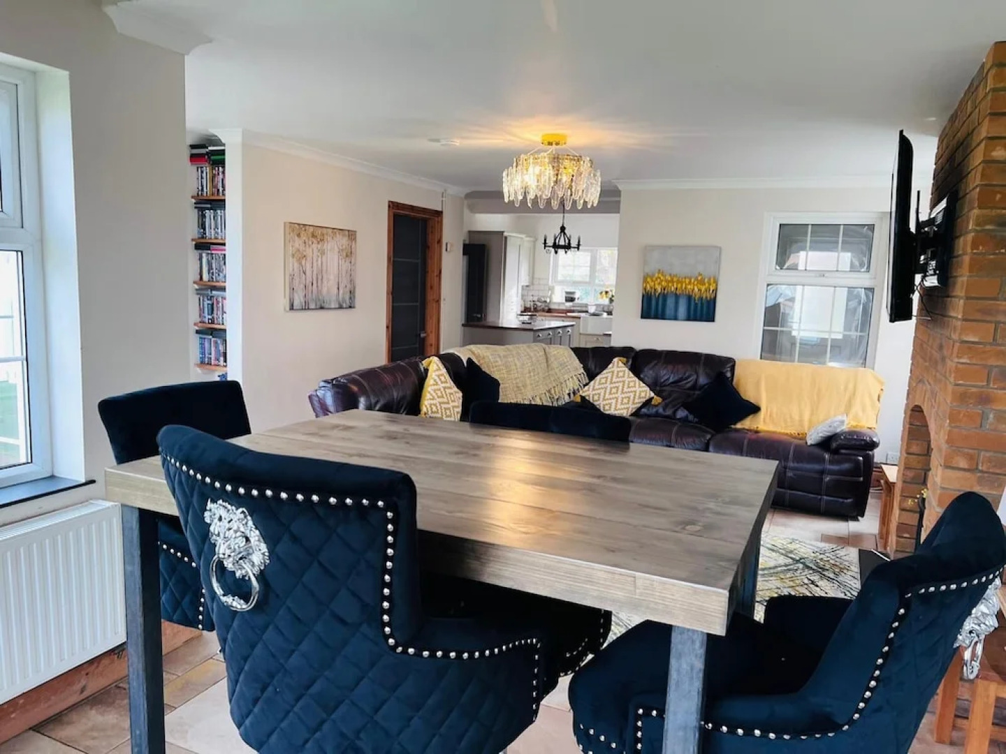 Build Your Memories hot tub Garden Sleeps 14 or 16