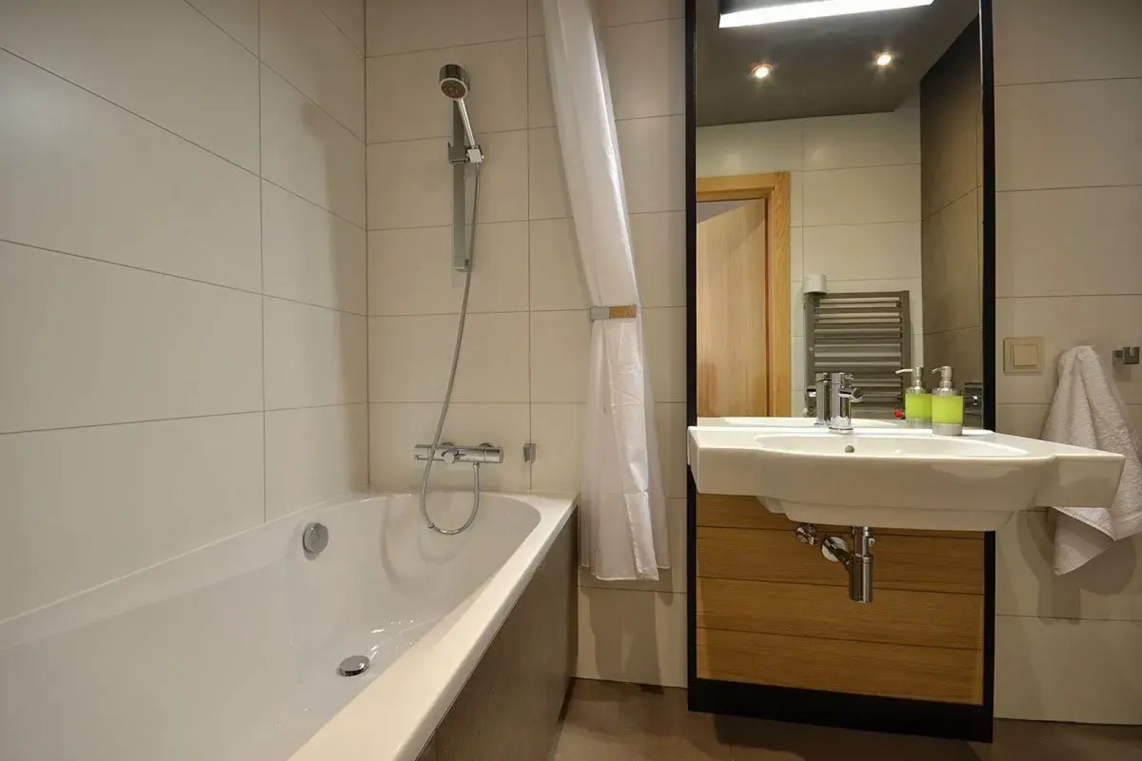 Rezydencja nad jeziorem - Pestkownica