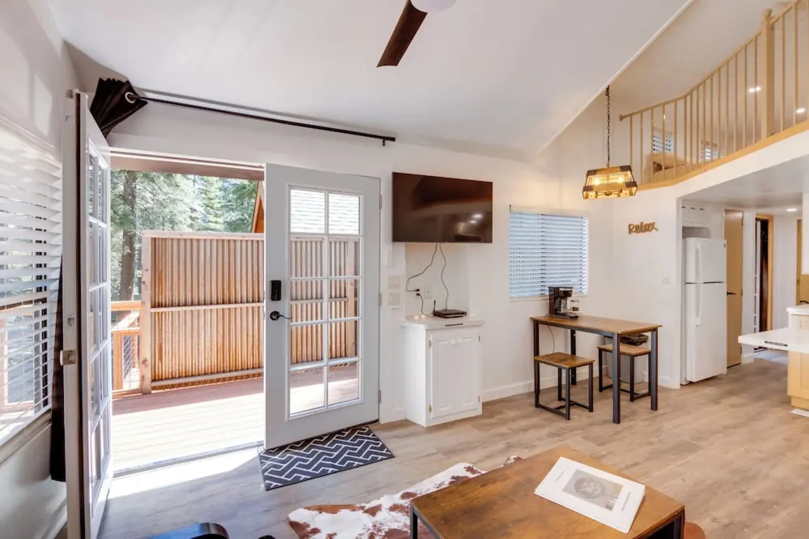 Peaceful Lake Almanor Cabin: Fish, Hunt + Hike!