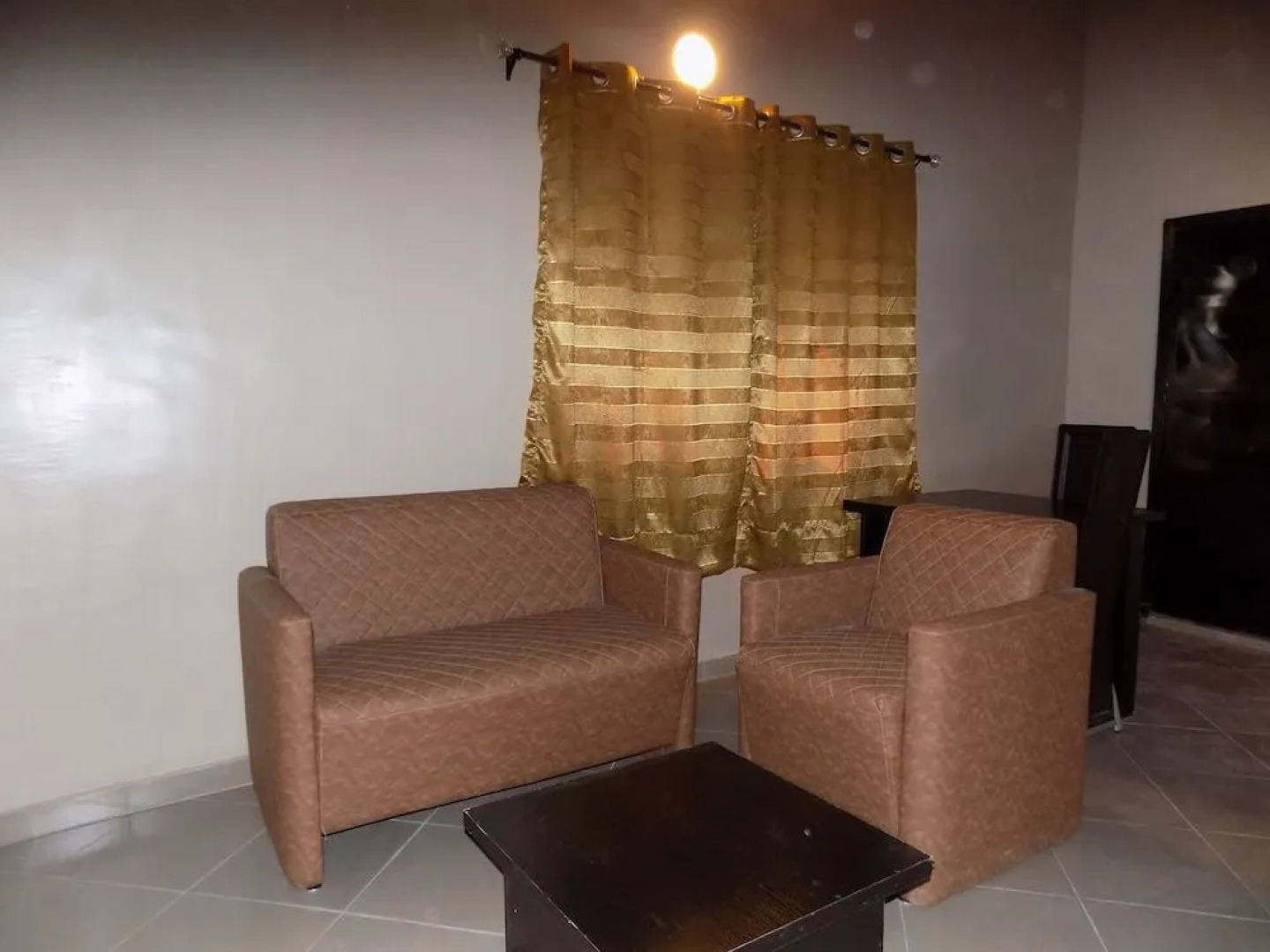 Posh Apartments Bussiness Hotel