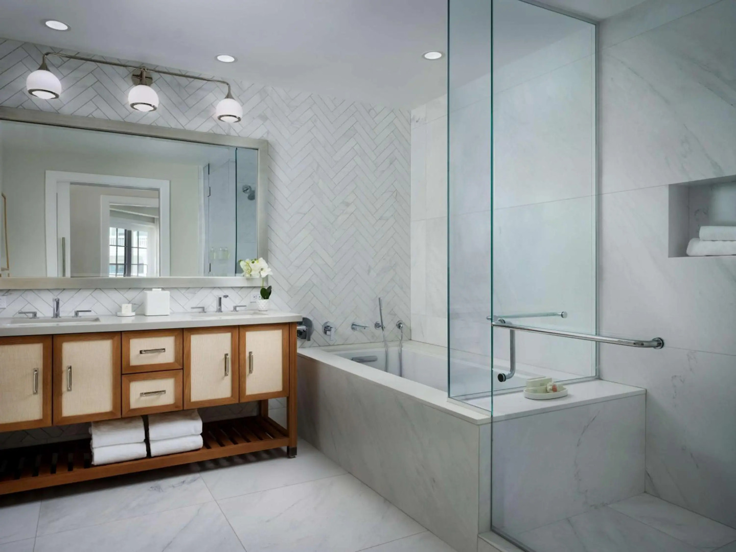 Shore House at The Del, LXR Hotels & Resorts