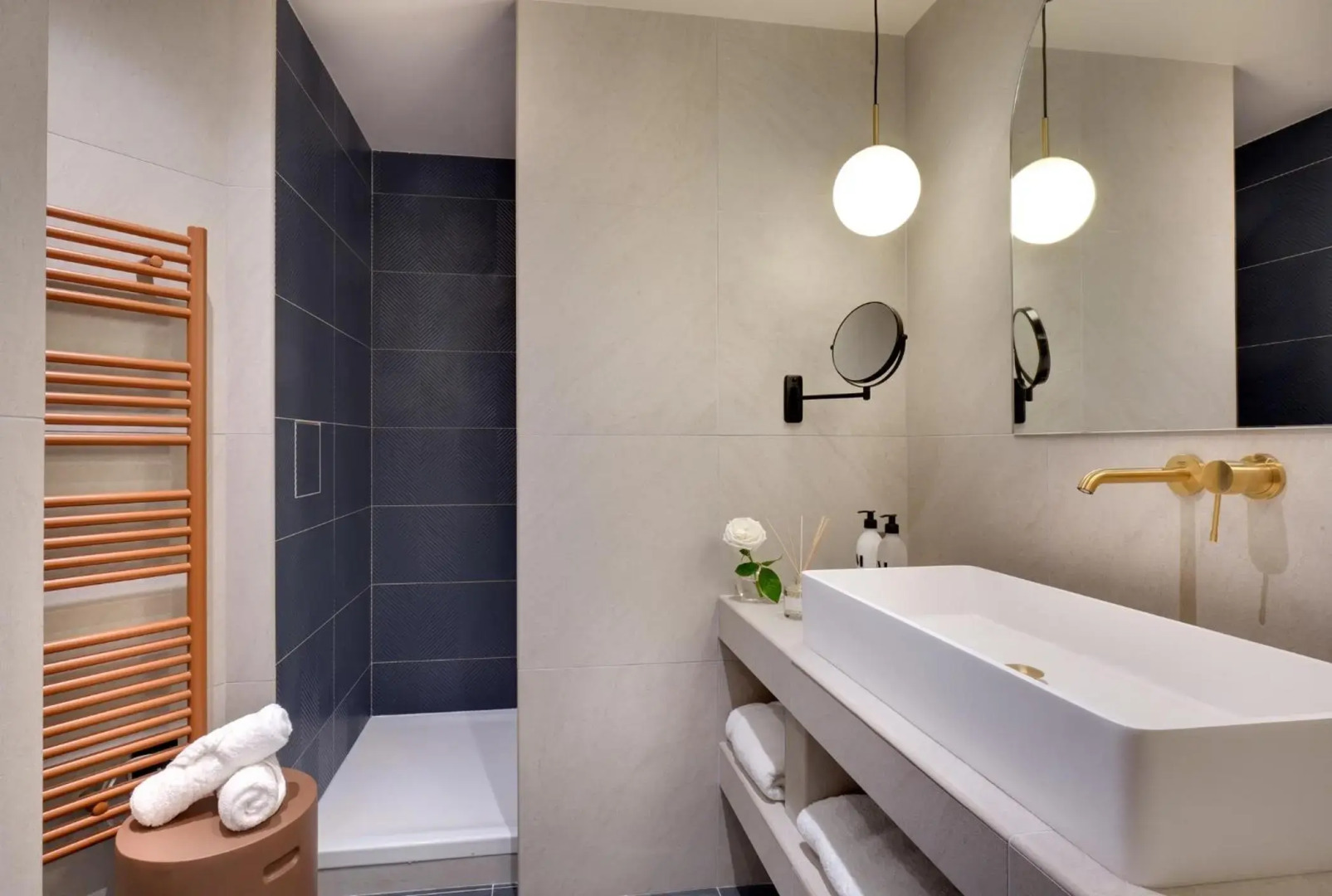 Artemisia Montmartre