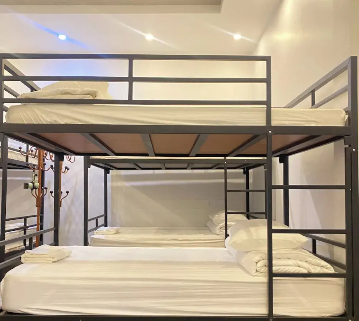 Mini Dien Bien Riverside Hotel - Lang Thai