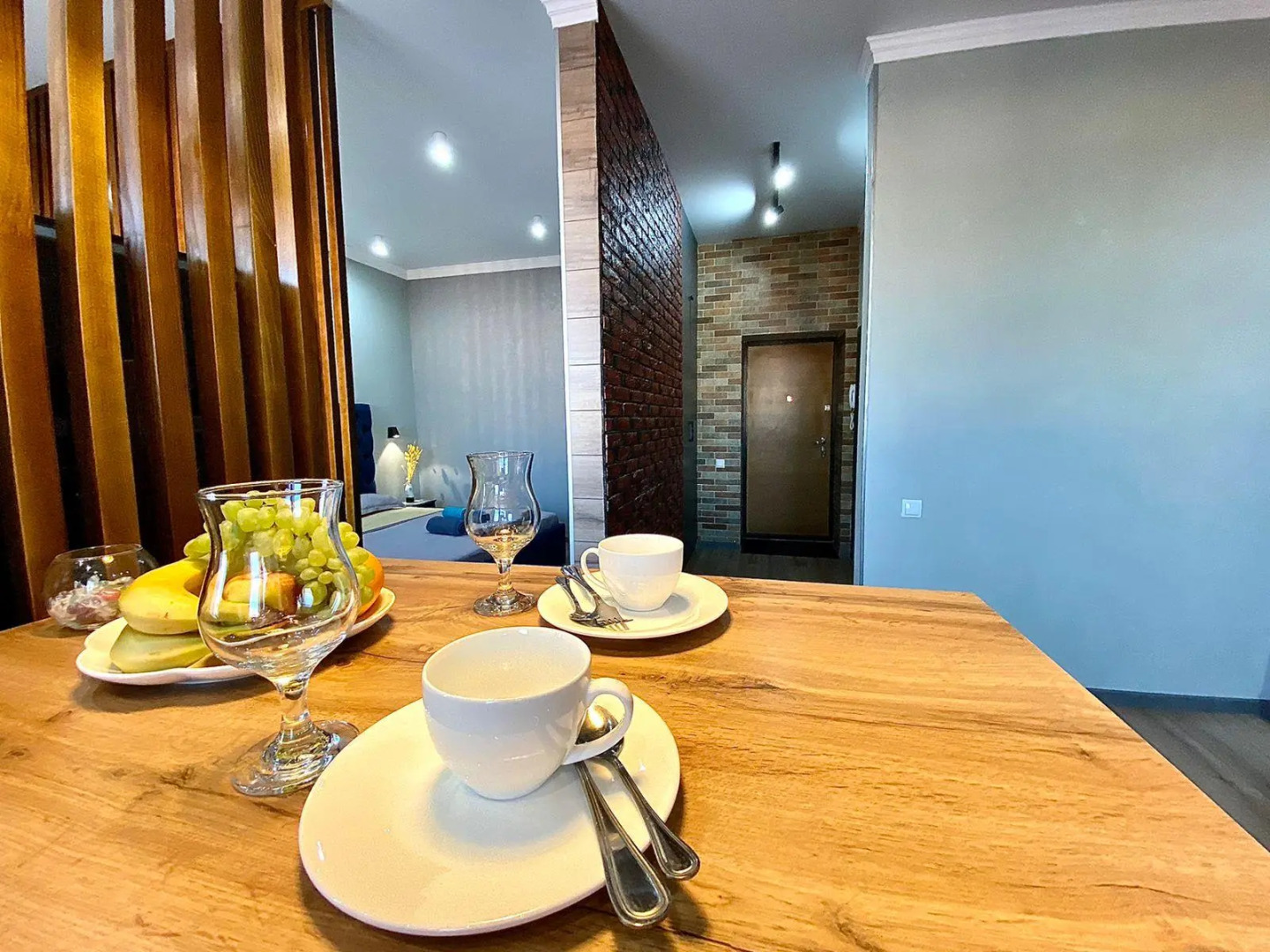 Light House (Лайт Хаус) на проспекте Алии Молдагуловой 30Б