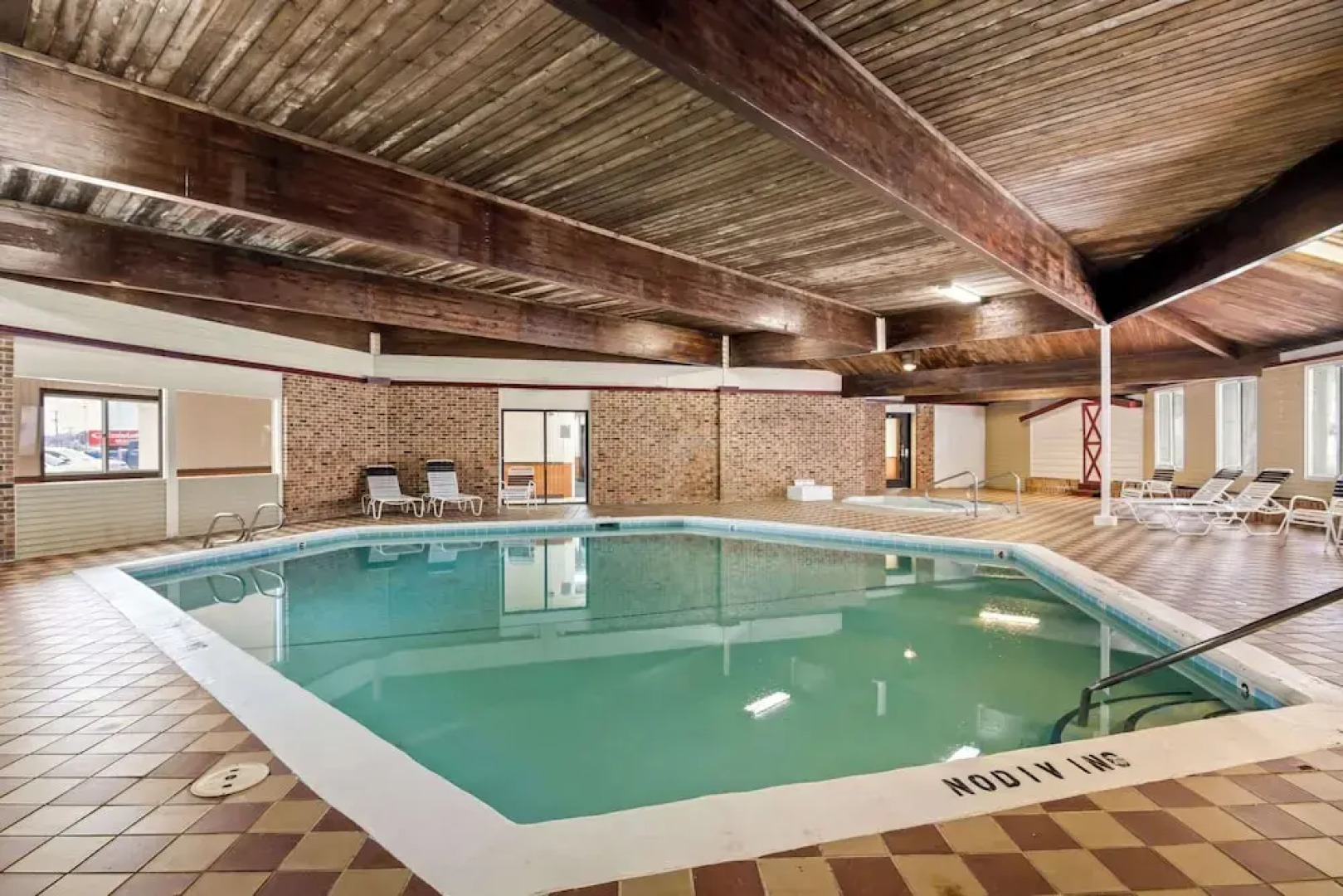 Econo Lodge Manistee