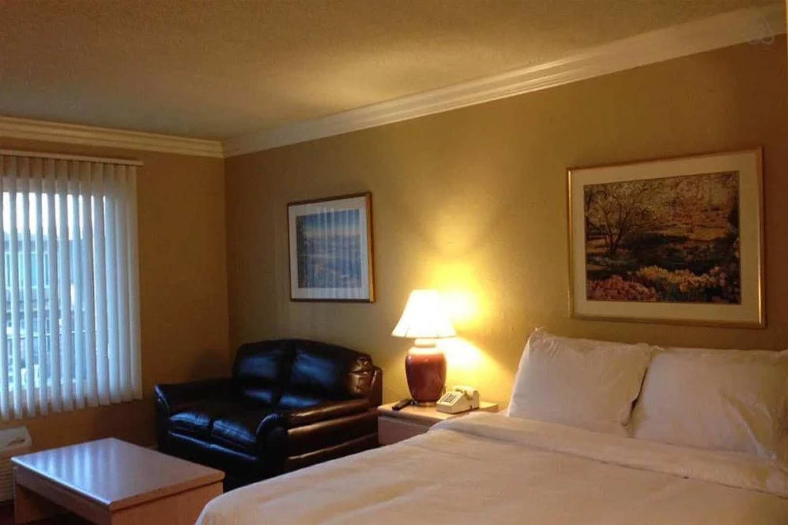 Guest Inn & Suites