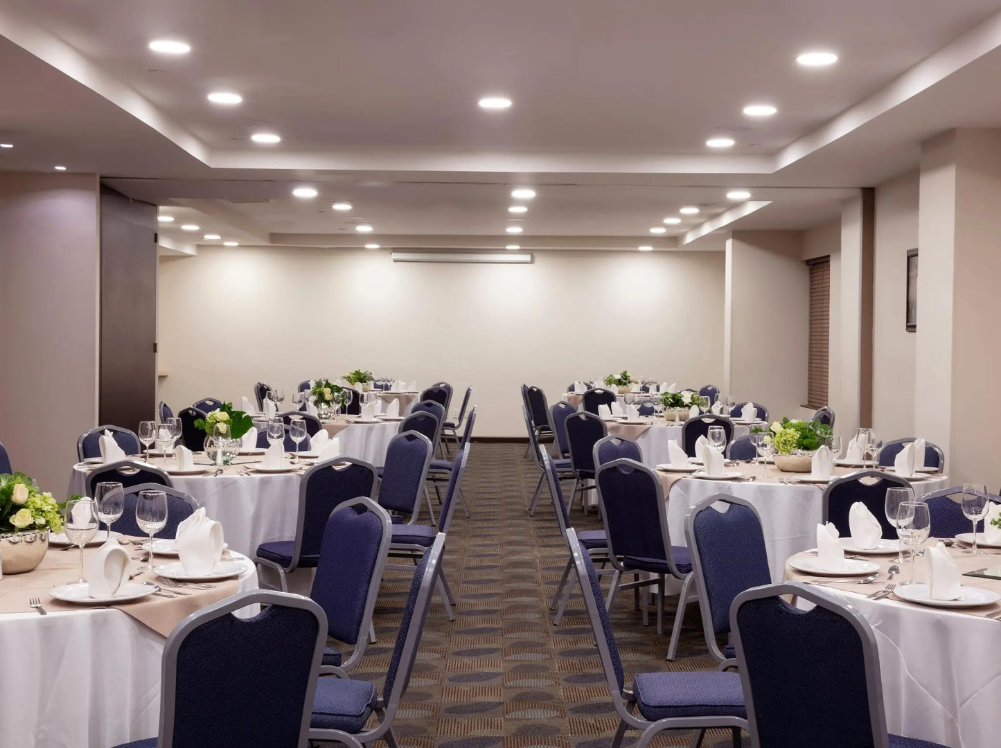 Krystal Urban Monterrey San Jerónimo