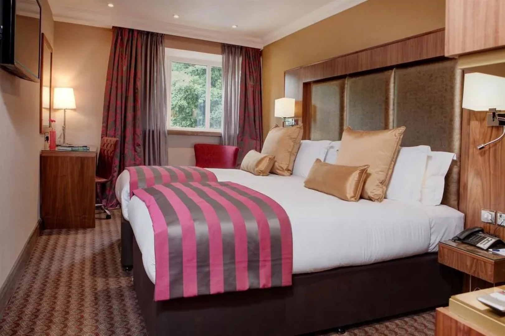 BEST WESTERN PLUS Donnington Manor Hotel