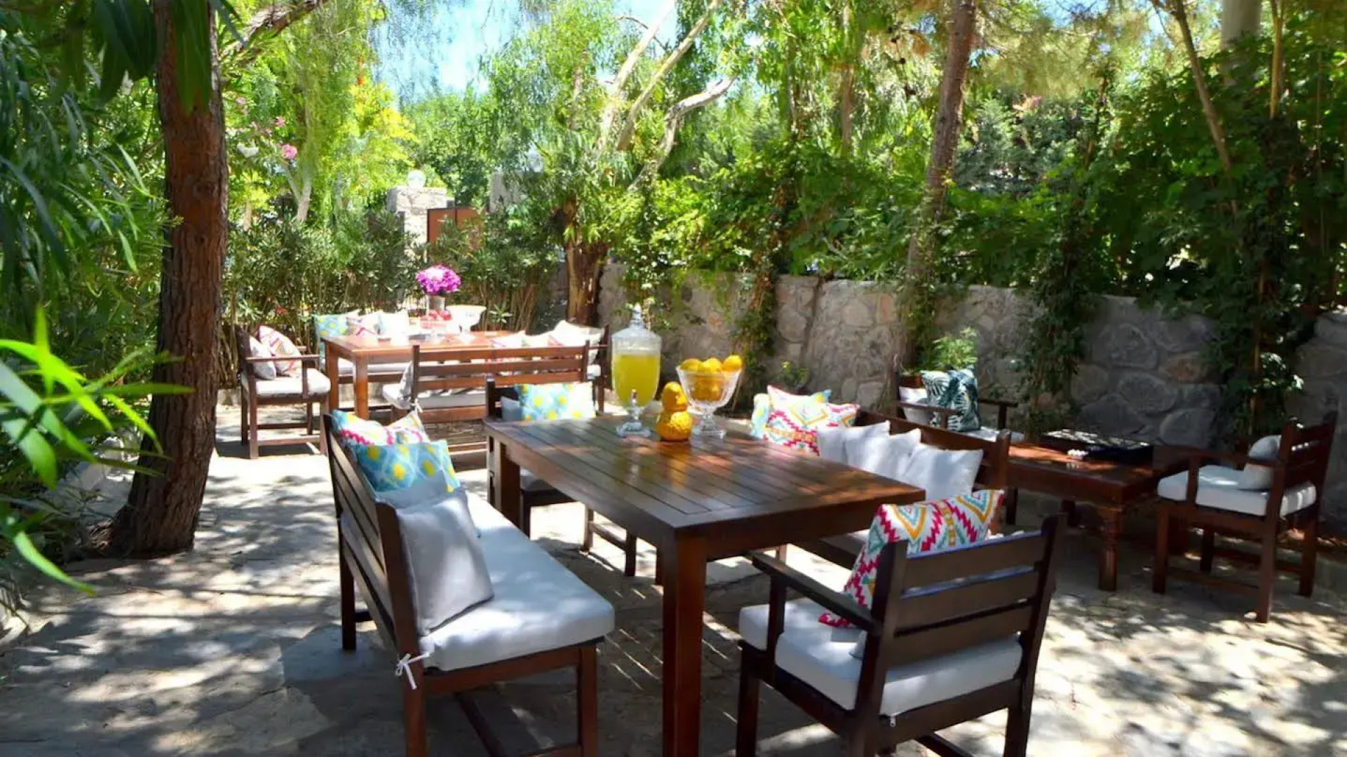 Lemon Garden Turkbuku