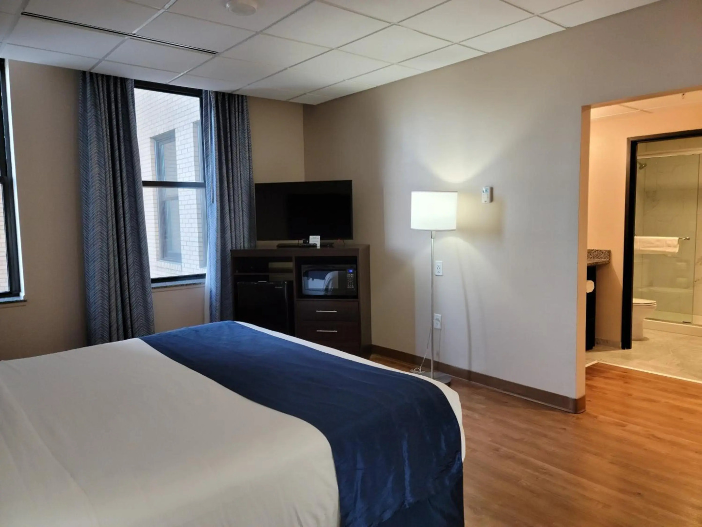 Ariel Broadway Hotel