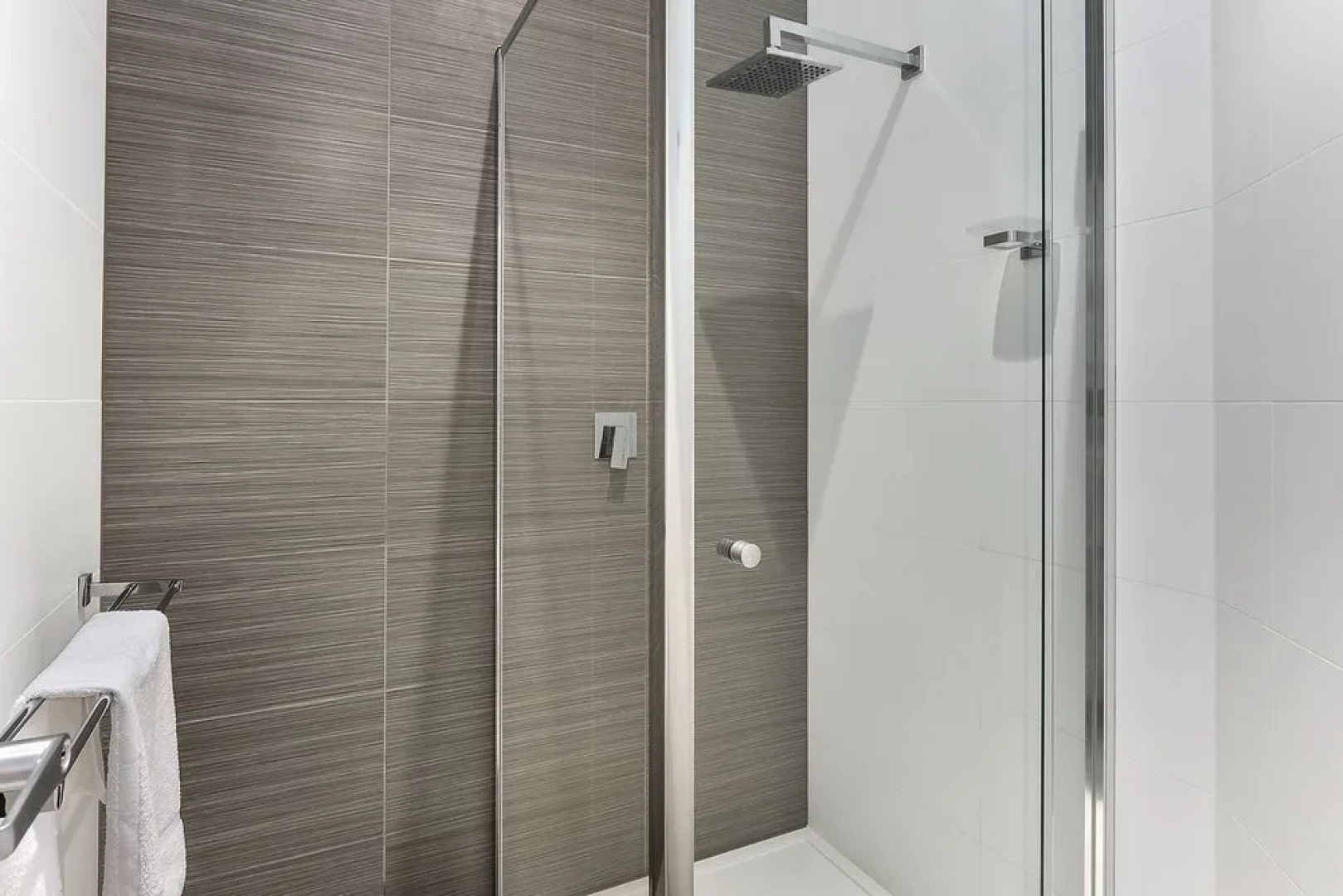 Aloha Waterfront Properties