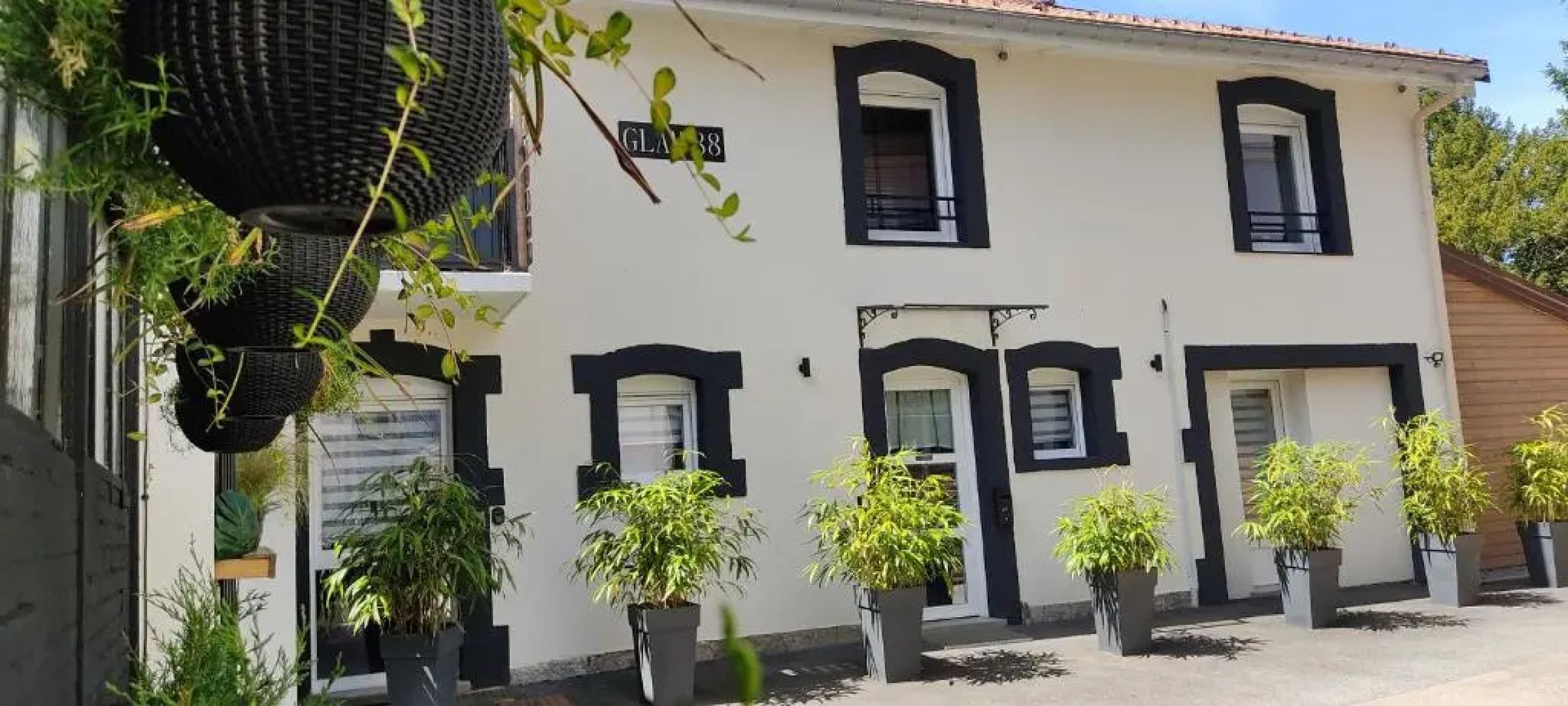 Appart Hotel GLAM88 Suites Avec SPA et Sauna Privatif