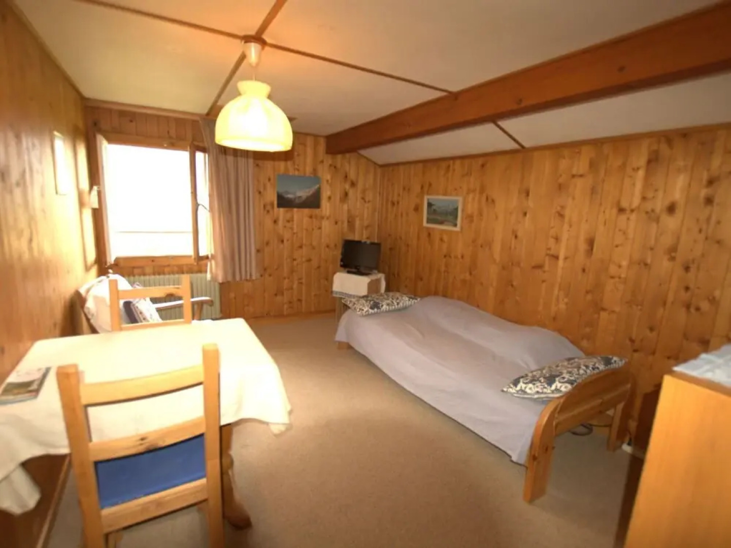 Neat House With View at the Mountains Near Lake Brienz