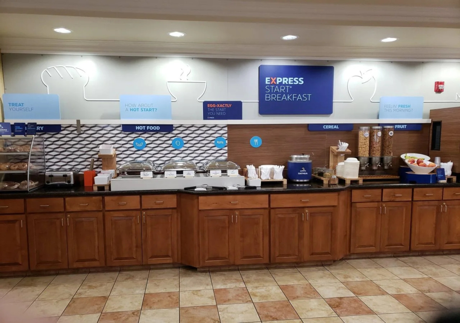 Holiday Inn Express & Suites Klamath Falls Central by IHG