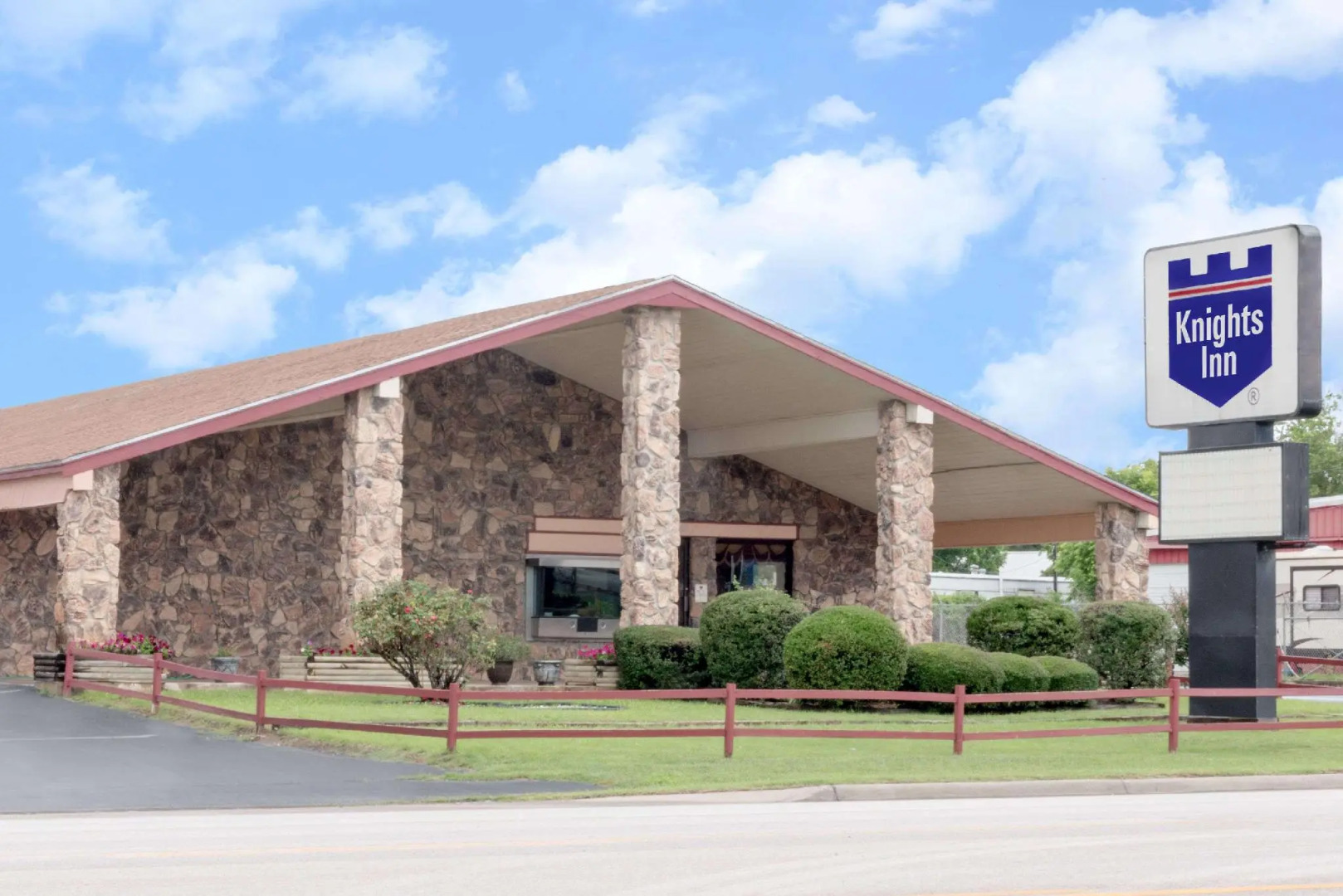 Knights Inn Brownwood