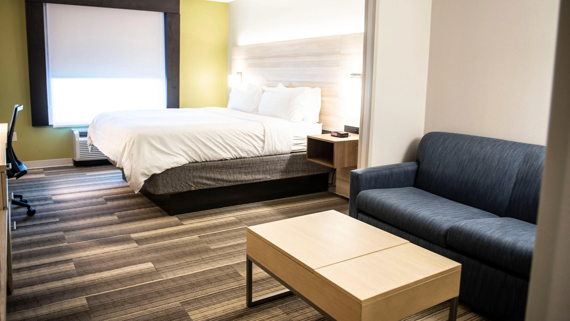 Holiday Inn Express & Suites Sedalia by IHG