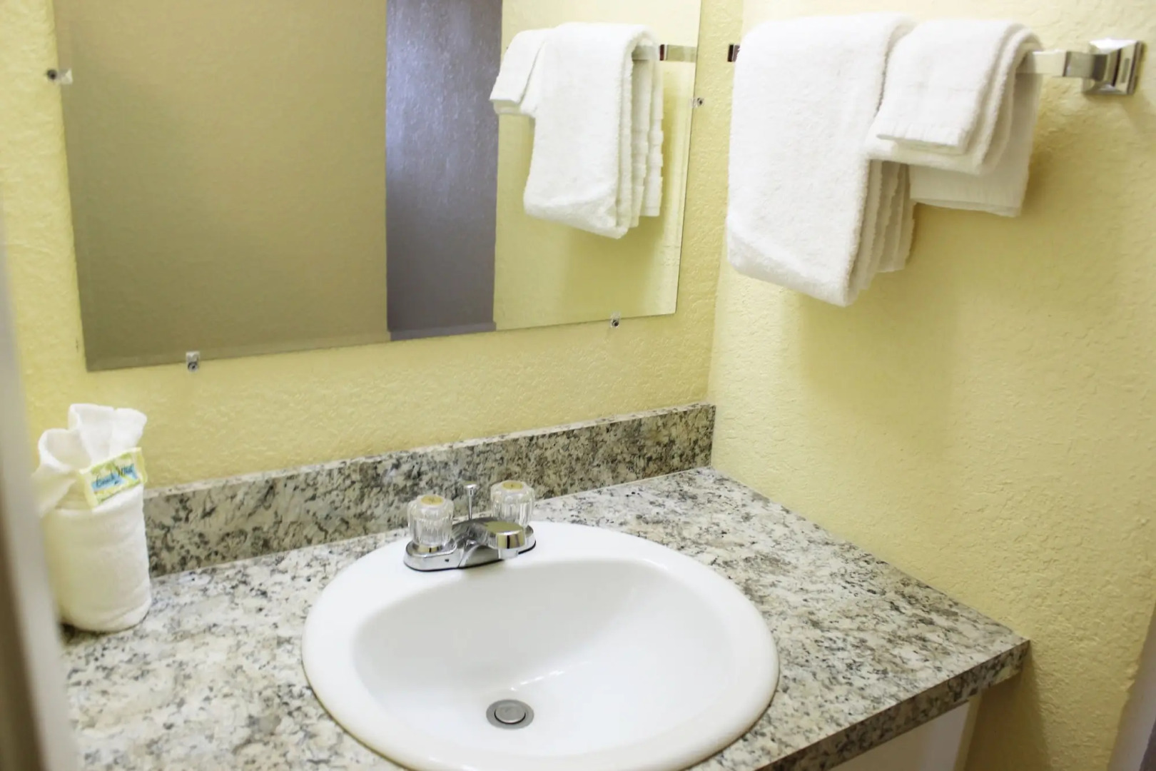 Holiday Shores Beach Club