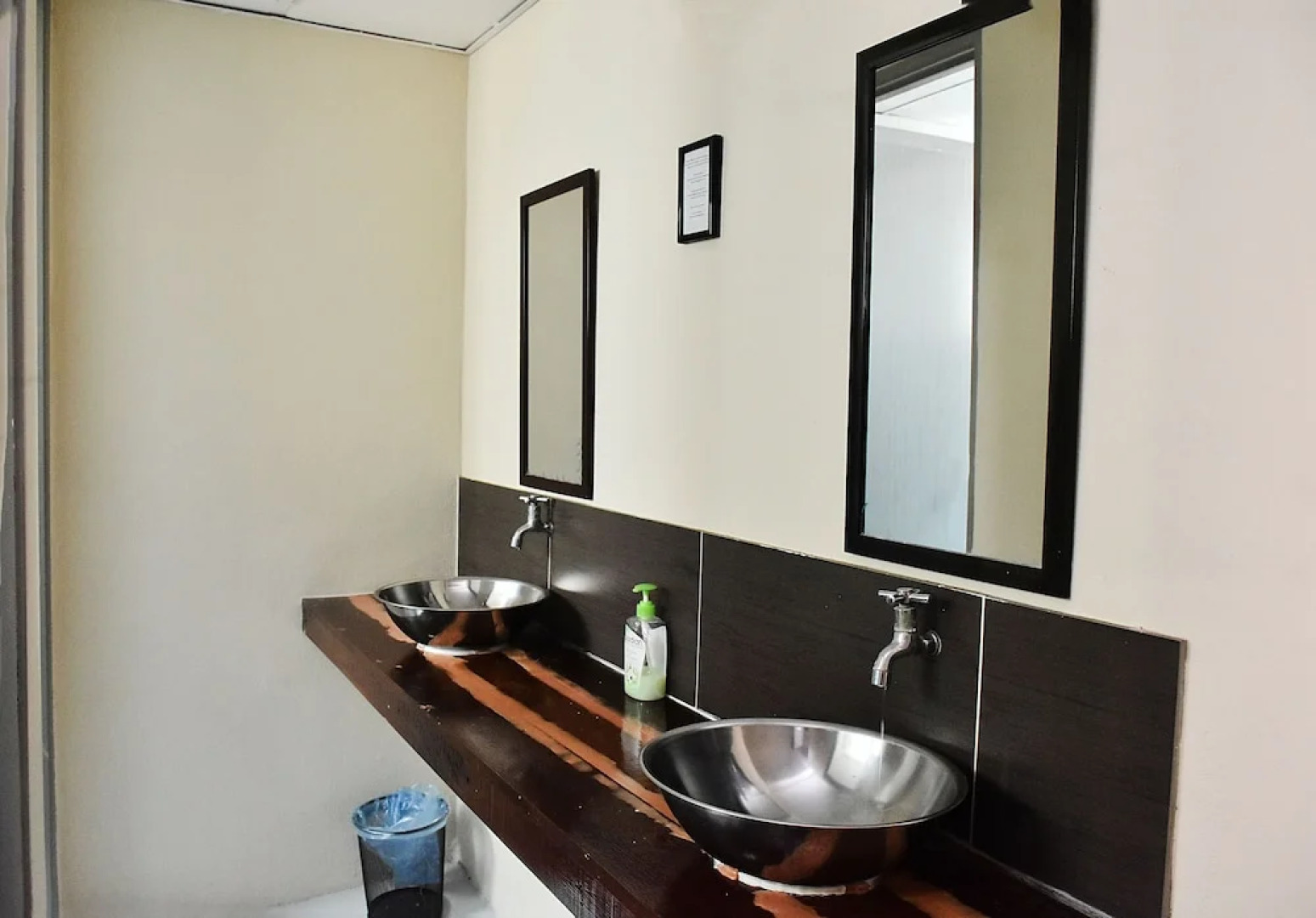 Harbourside Backpackers - Hostel