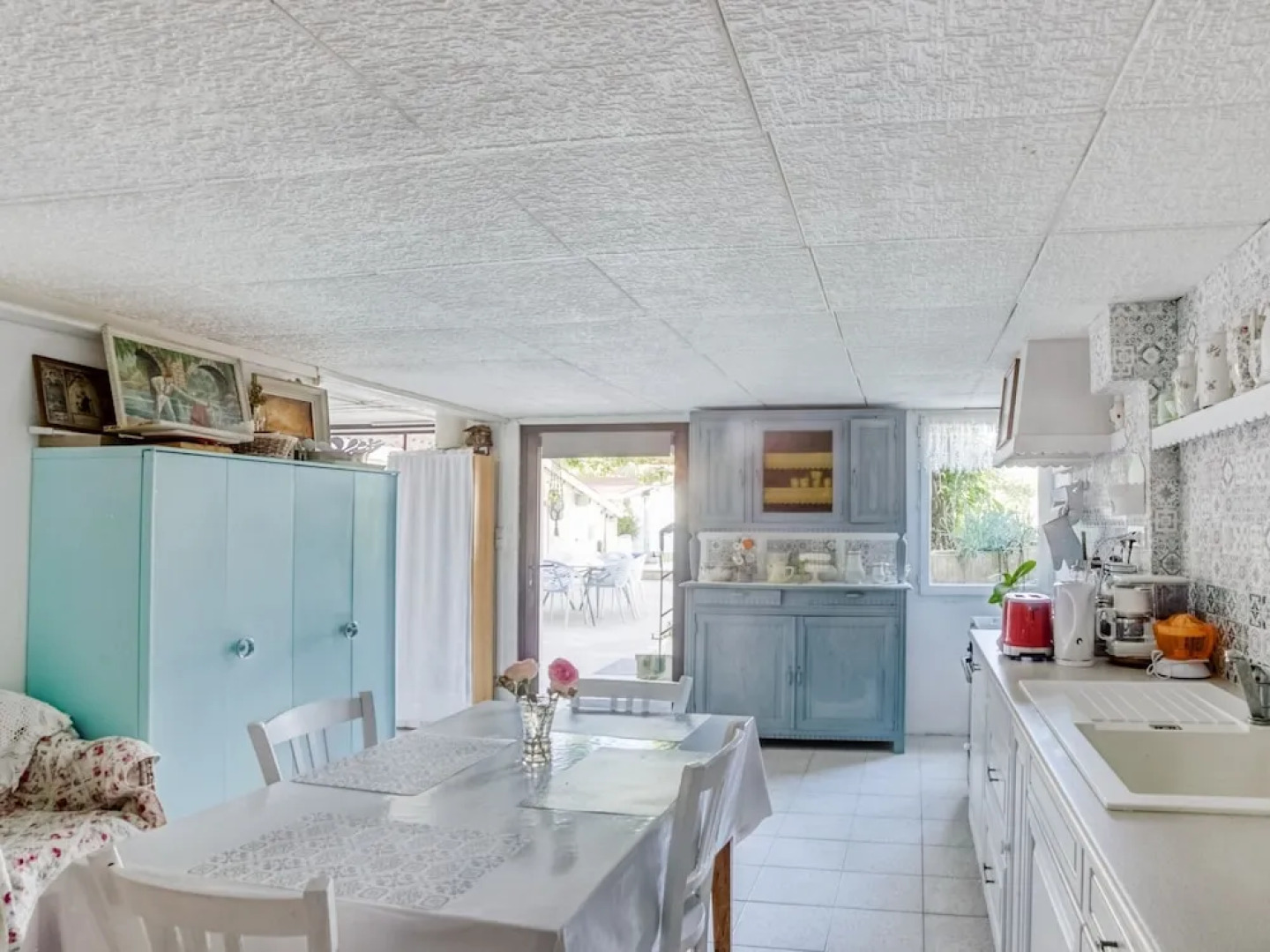 Comfortable Holiday Home in Roanne With Swimming Pool