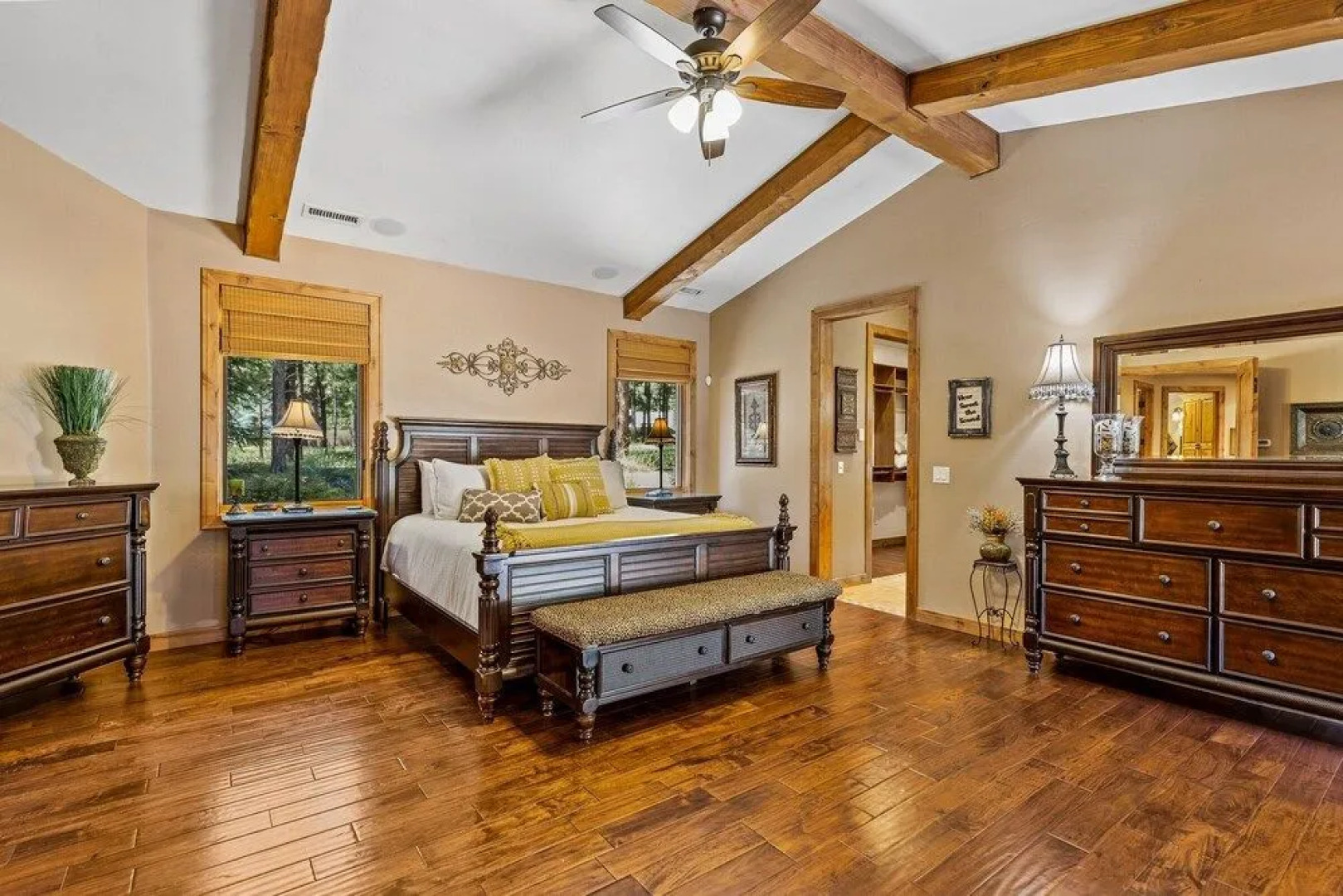 Townsend Flagstaff 3 Bedroom Home by RedAwning