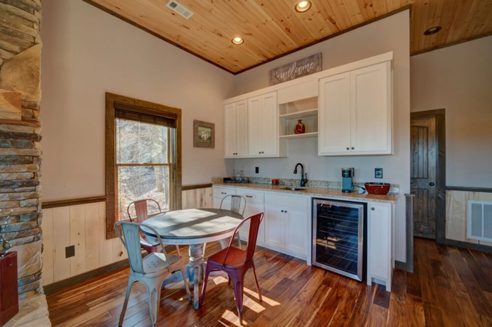 Bear Claw Cabin by Escape to Blue Ridge