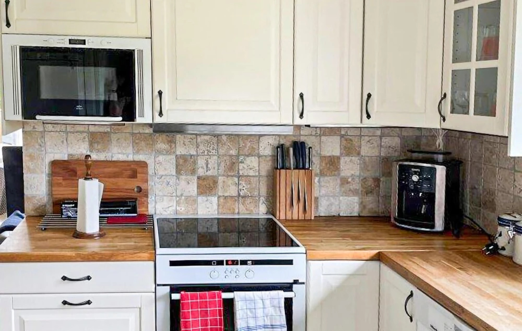 Nice Home in Farsund With 3 Bedrooms and Internet