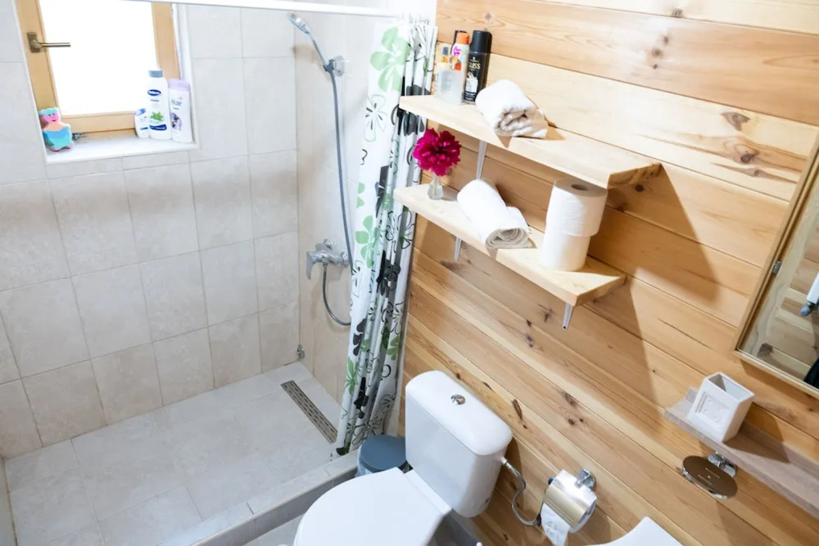 Immaculate 4-bed Cottage in Kolasin / Montenegro