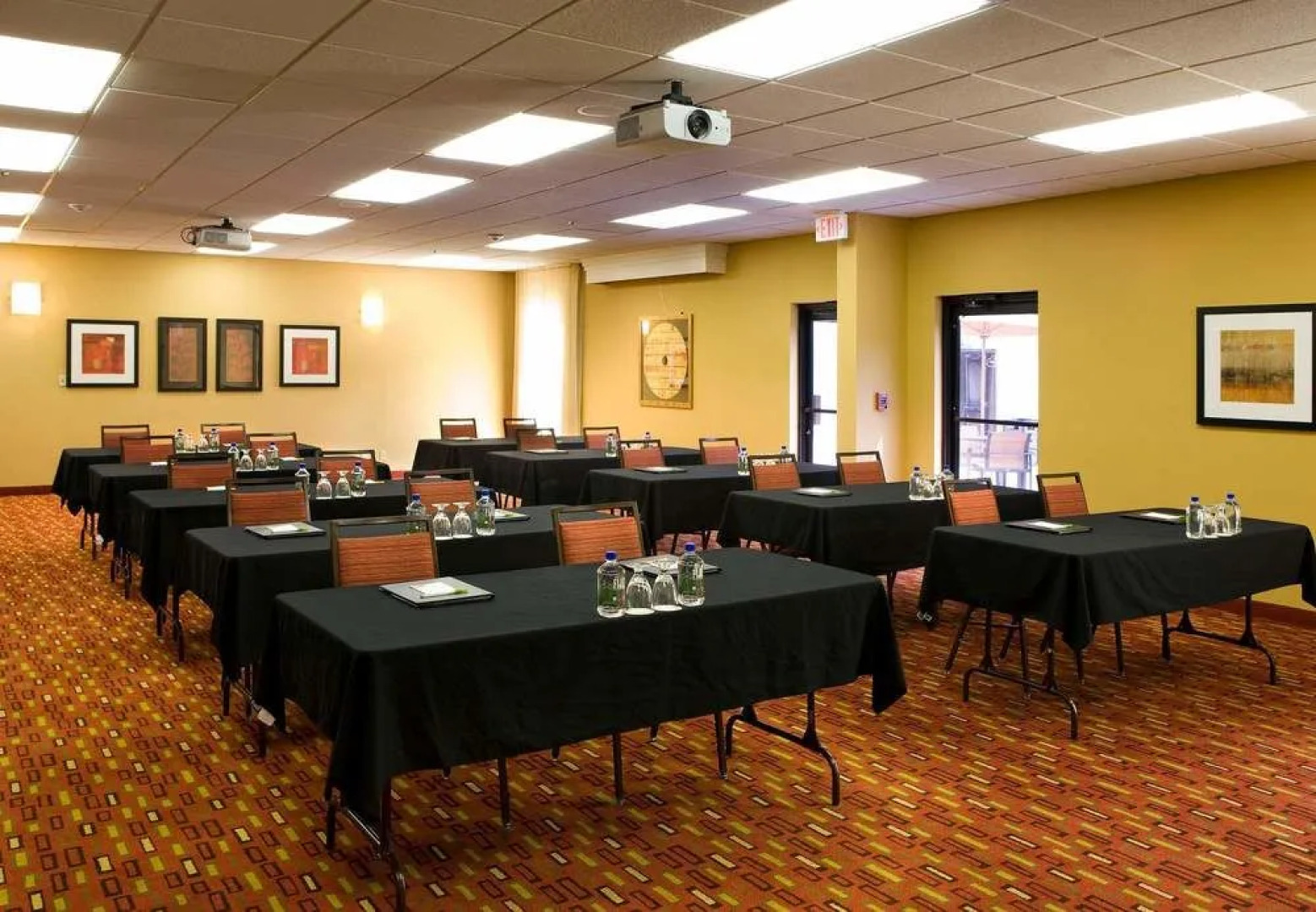 Courtyard Sacramento Airport Natomas