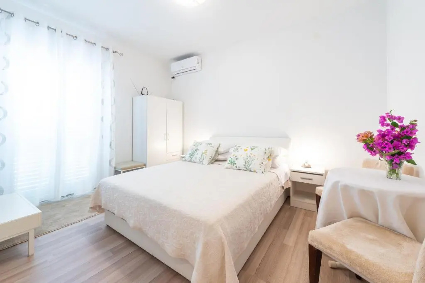 Guest House Riverside